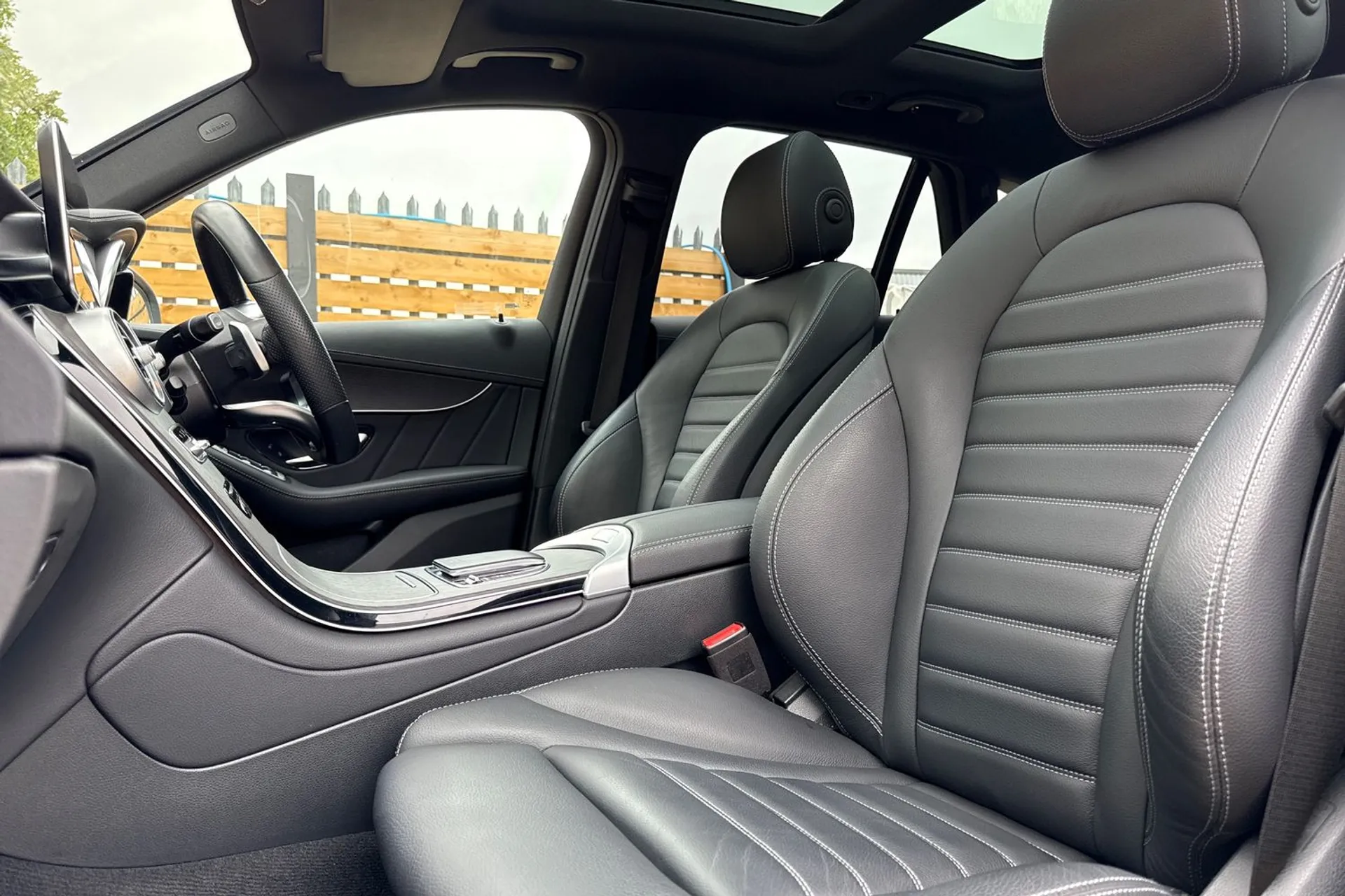 MERCEDES-BENZ GLC thumbnail image number 31