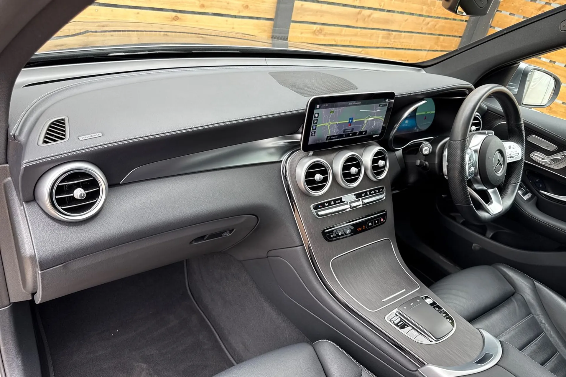 MERCEDES-BENZ GLC thumbnail image number 30