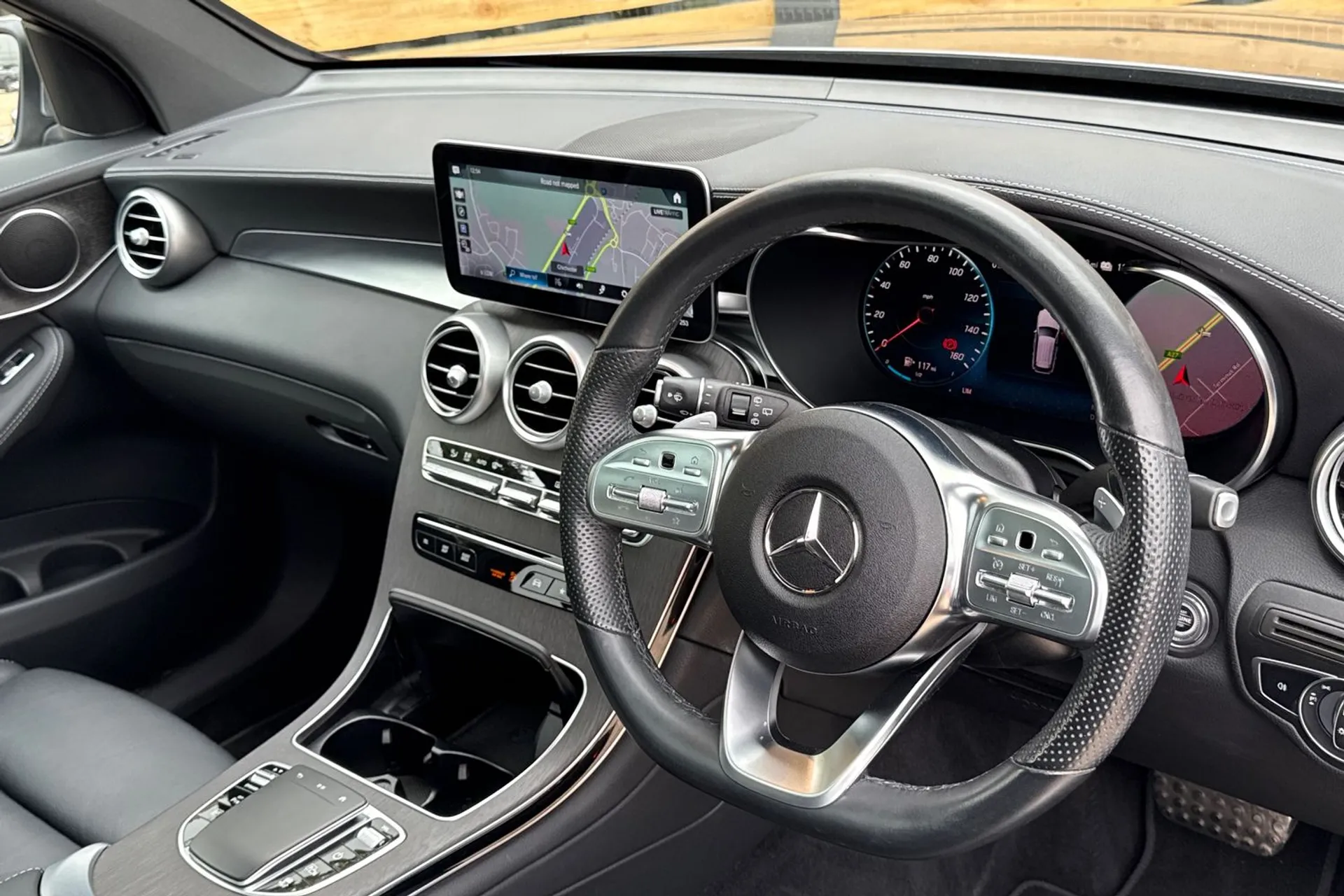 MERCEDES-BENZ GLC thumbnail image number 29
