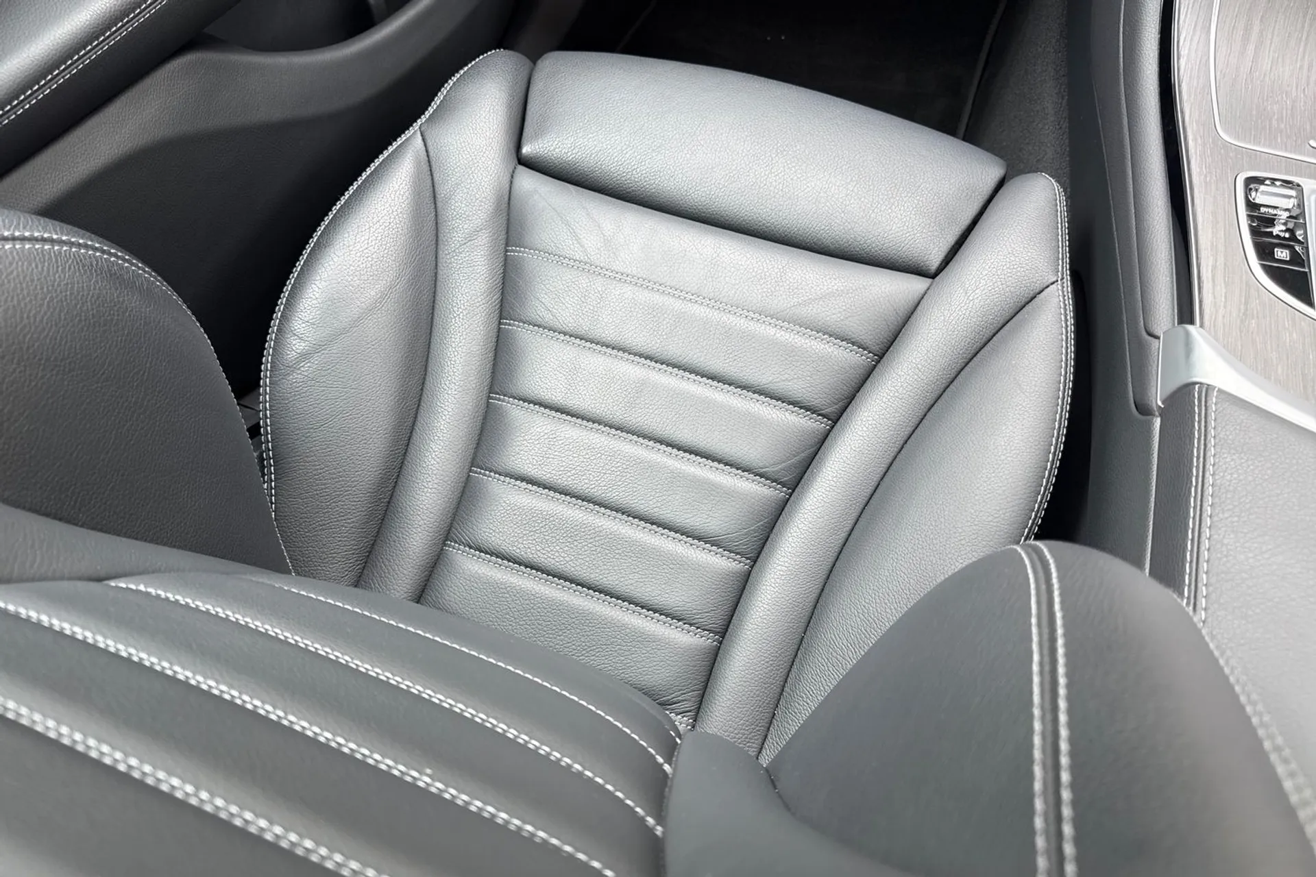 MERCEDES-BENZ GLC thumbnail image number 35