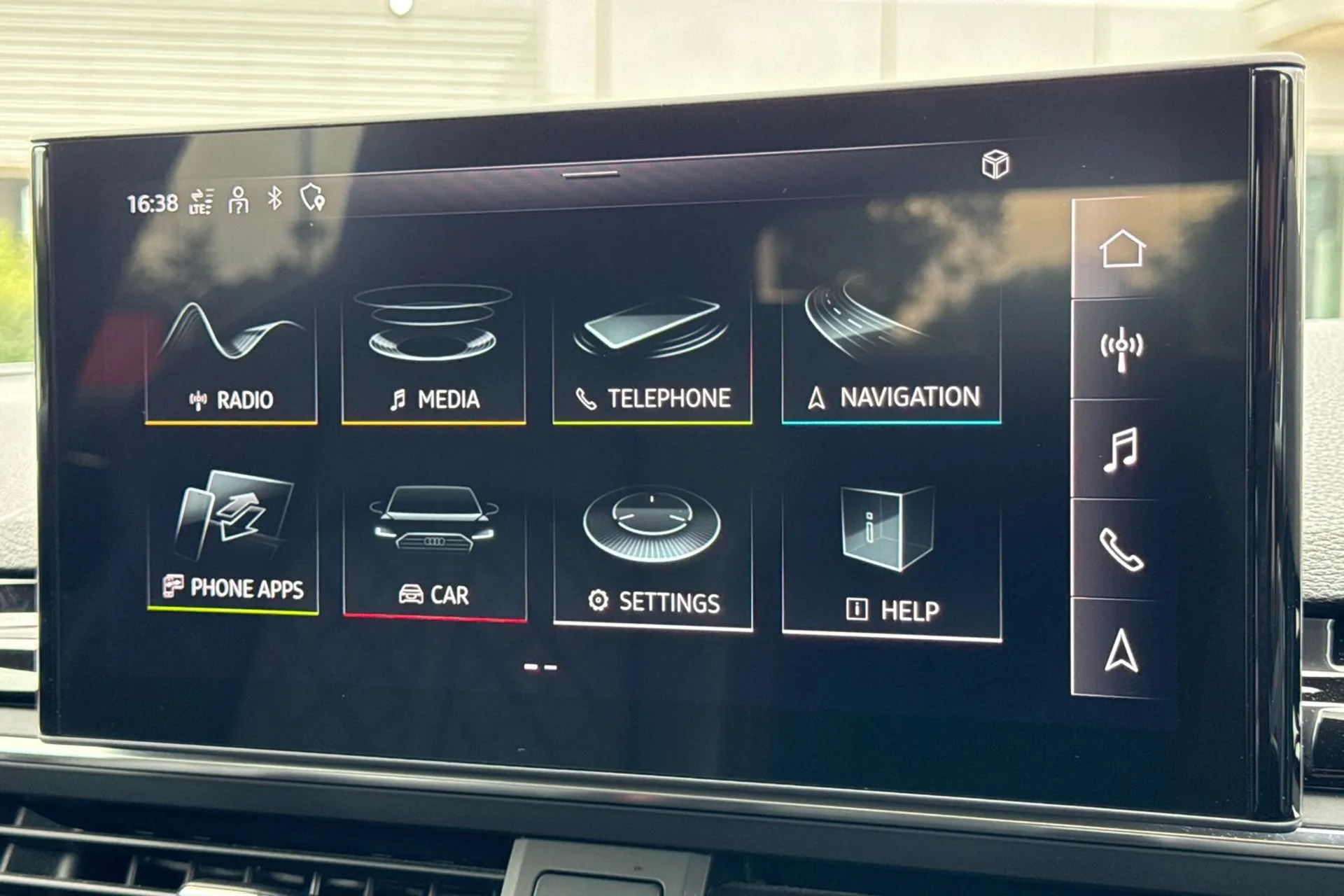 Audi A4 thumbnail image number 13
