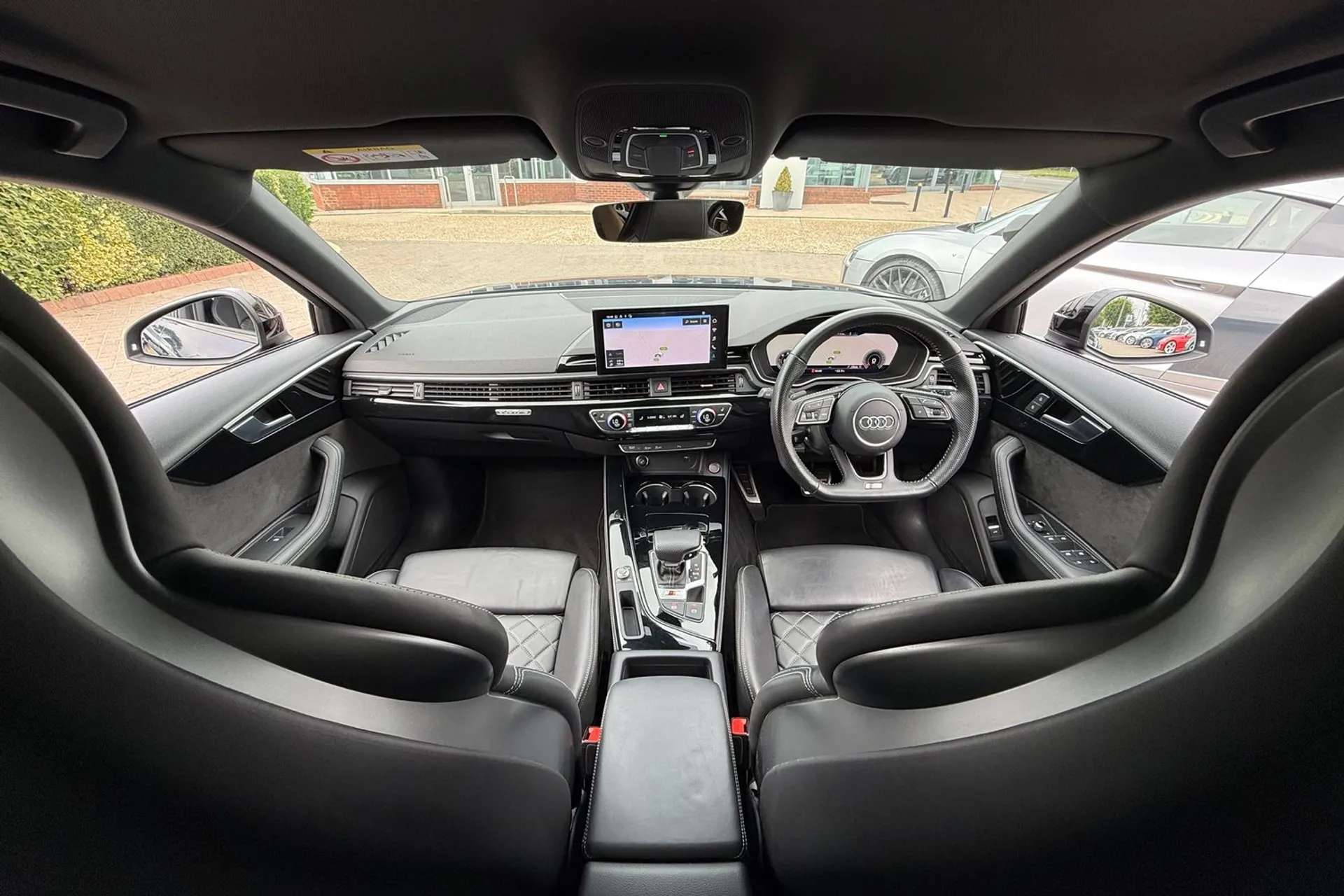 Audi A4 thumbnail image number 3