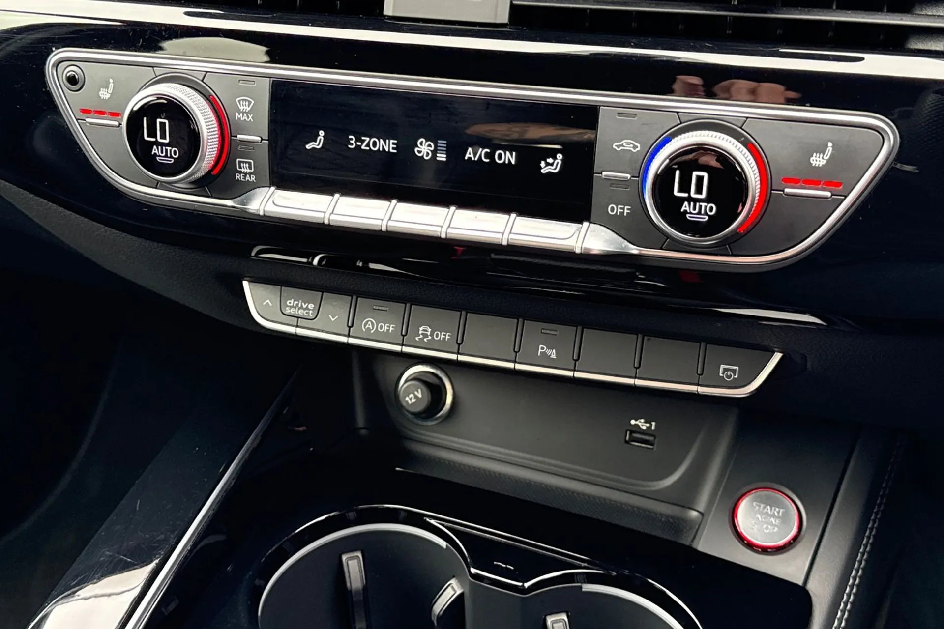 Audi A4 thumbnail image number 15