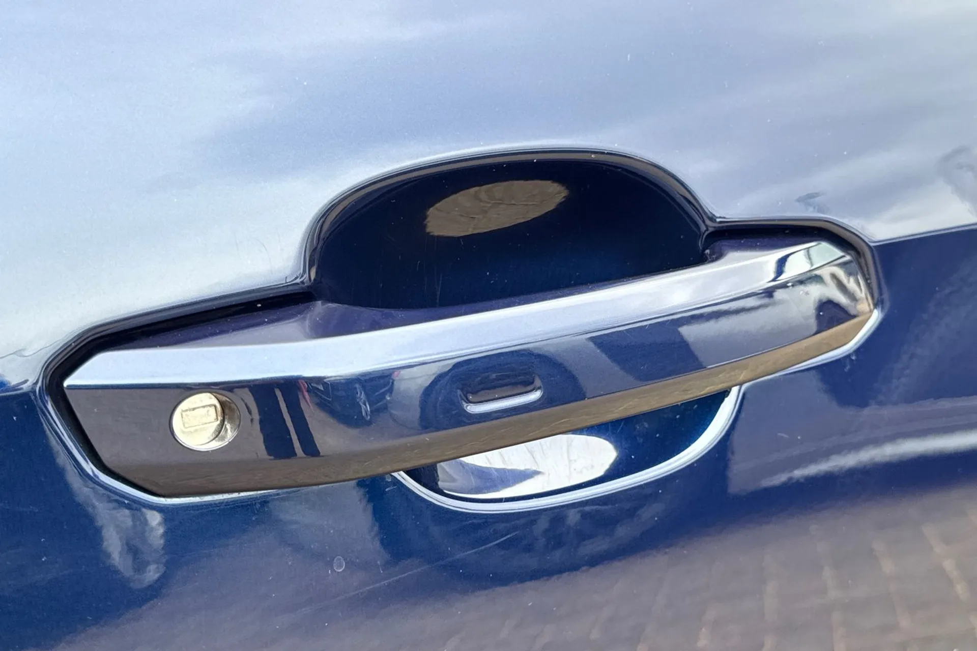 Audi A4 thumbnail image number 45