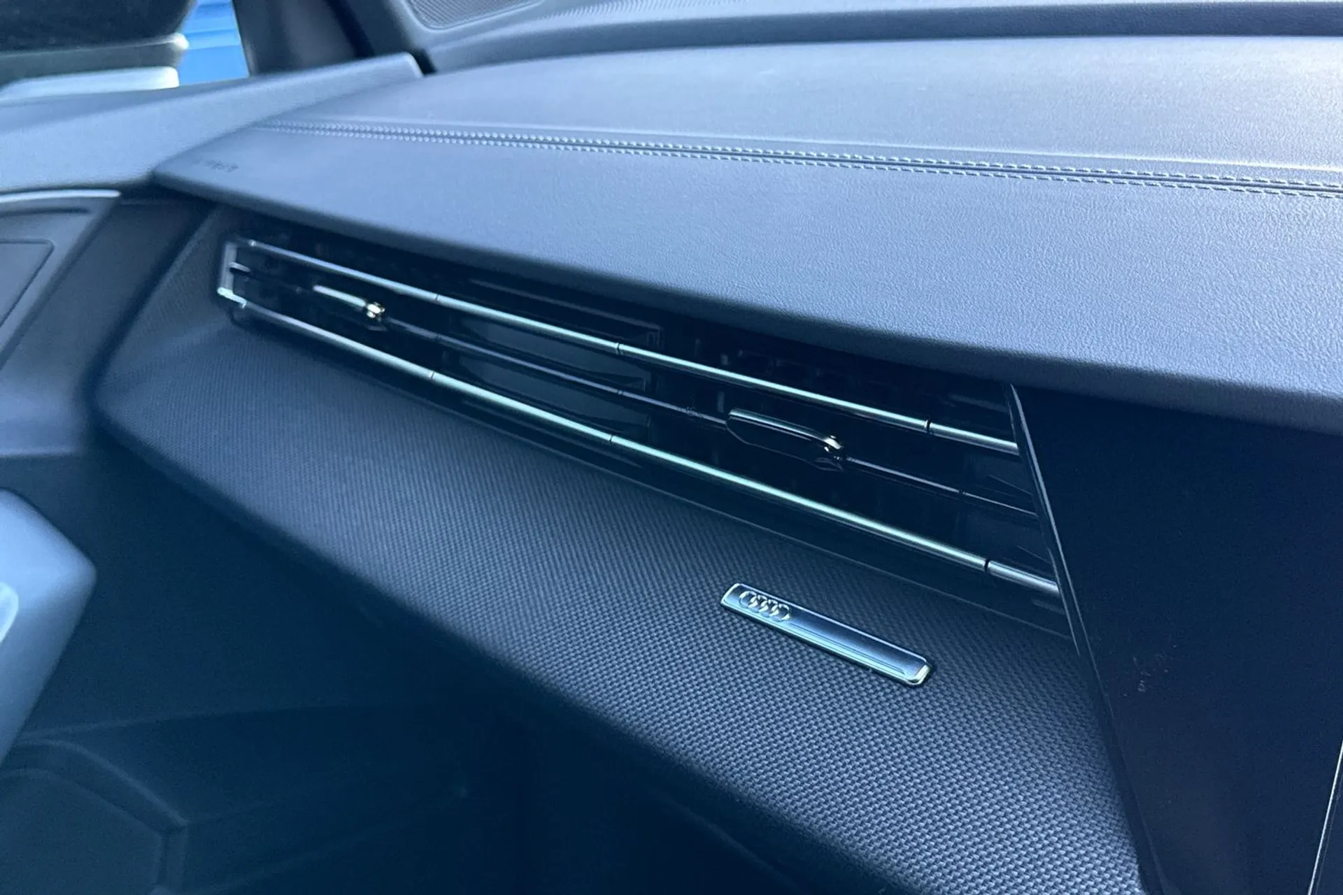 Audi A3 thumbnail image number 21