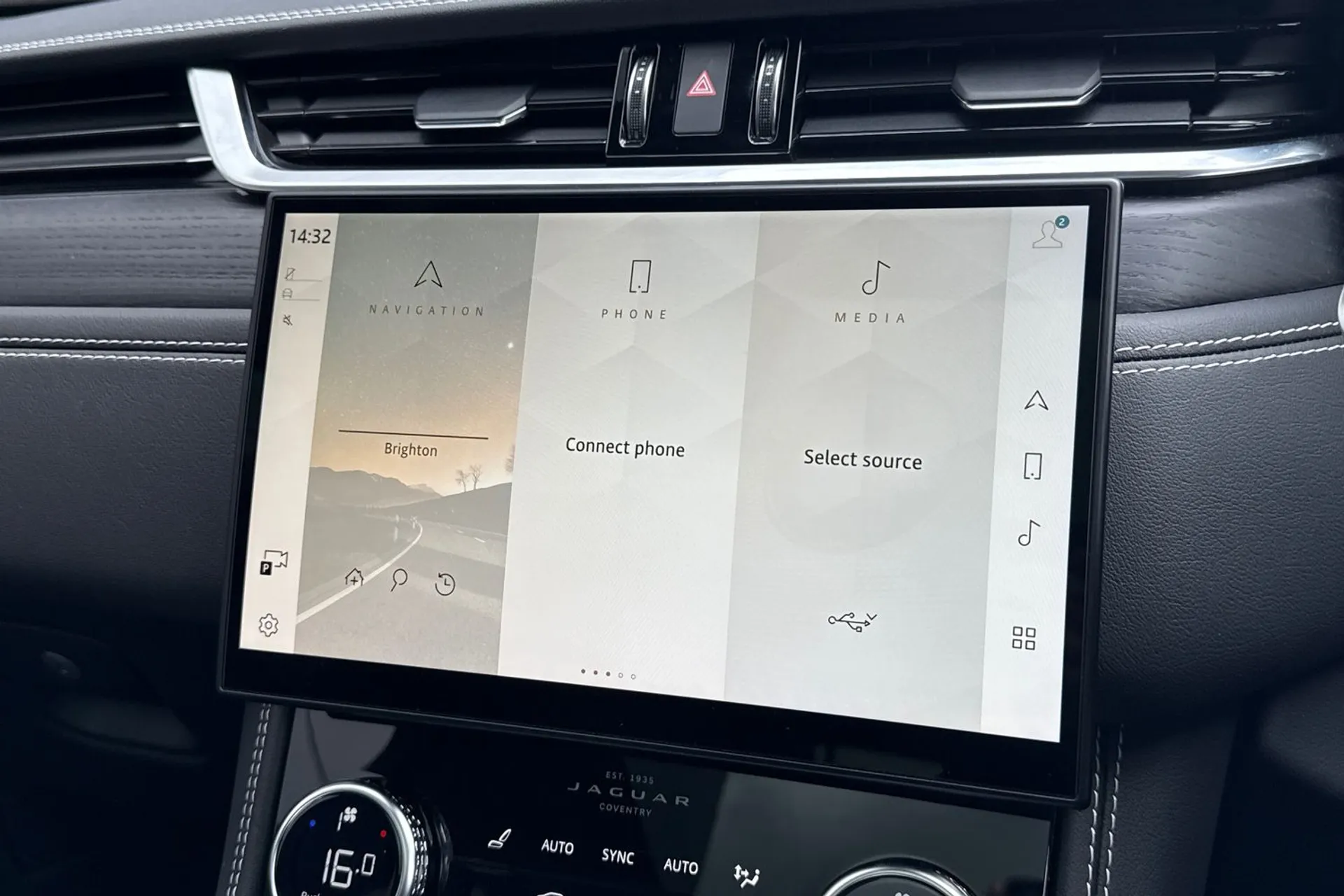 Jaguar F-PACE thumbnail image number 67