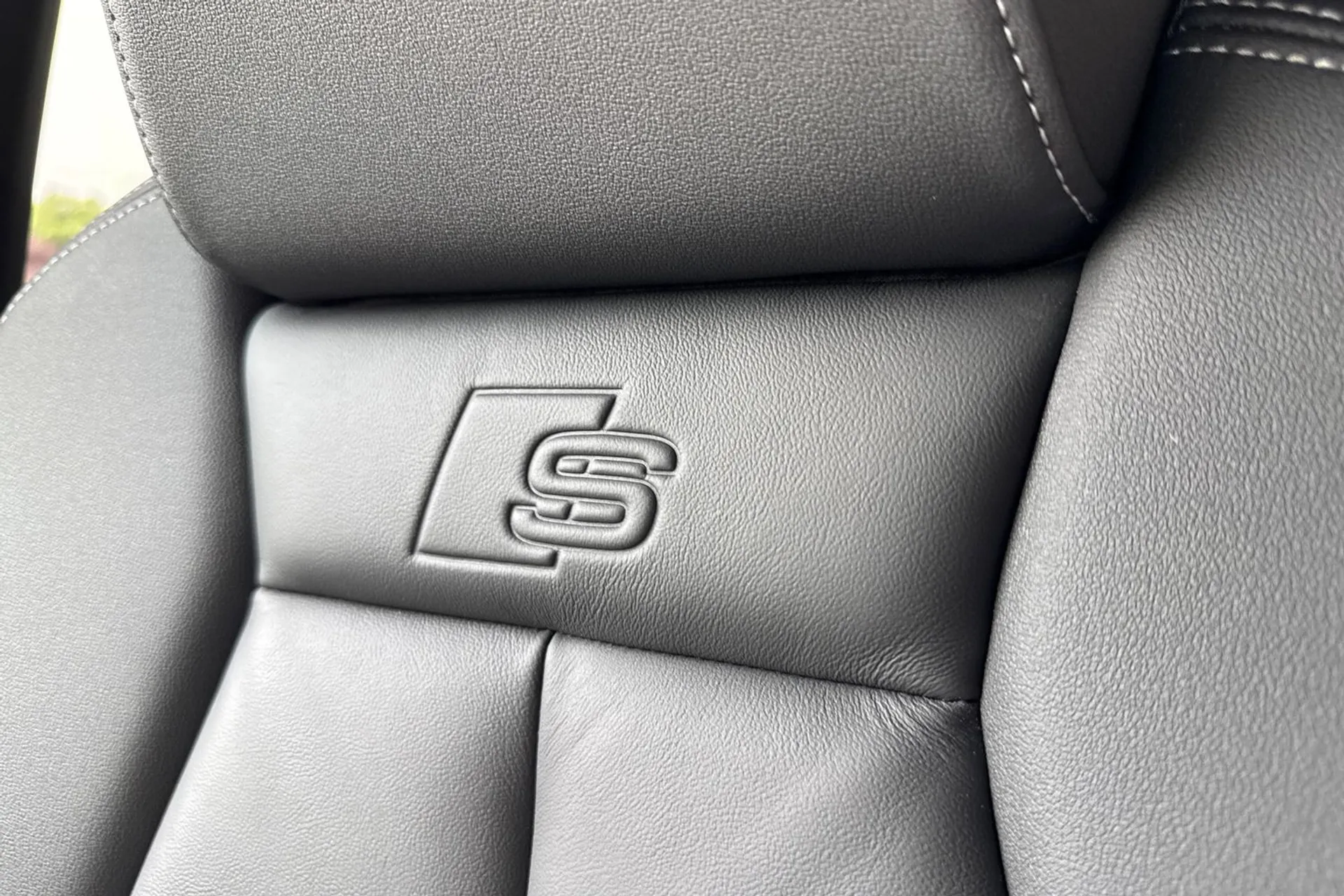 Audi Q4 thumbnail image number 44