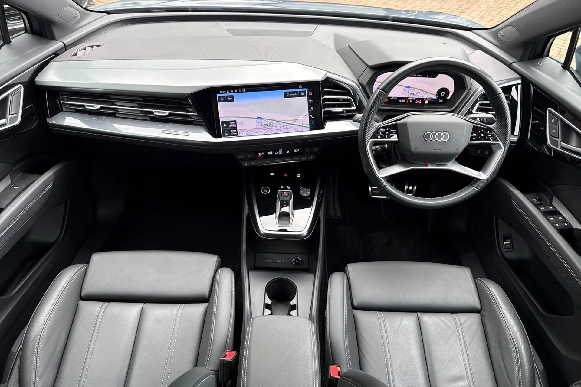 Audi Q4 thumbnail image number 31