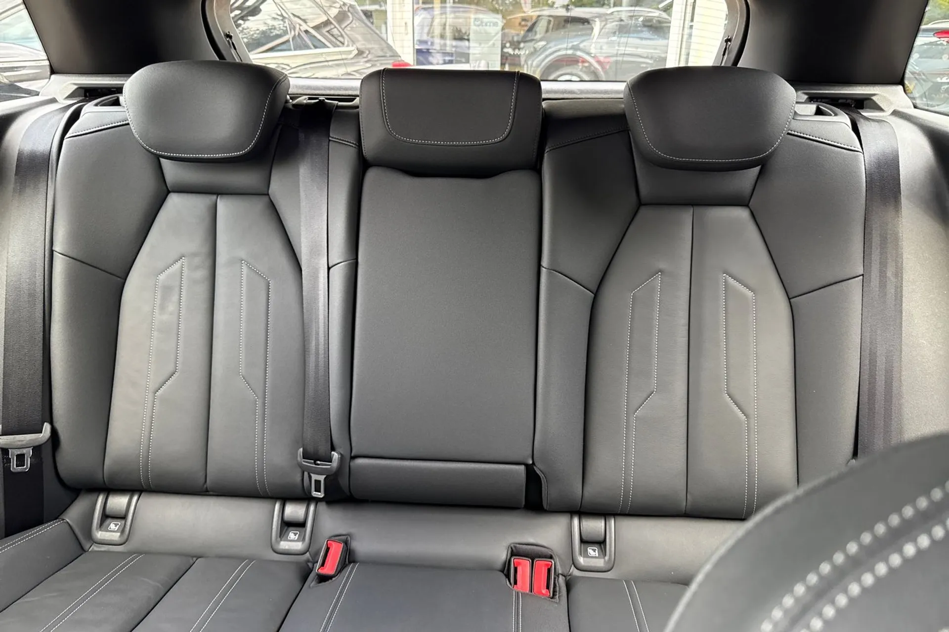 Audi Q4 thumbnail image number 30