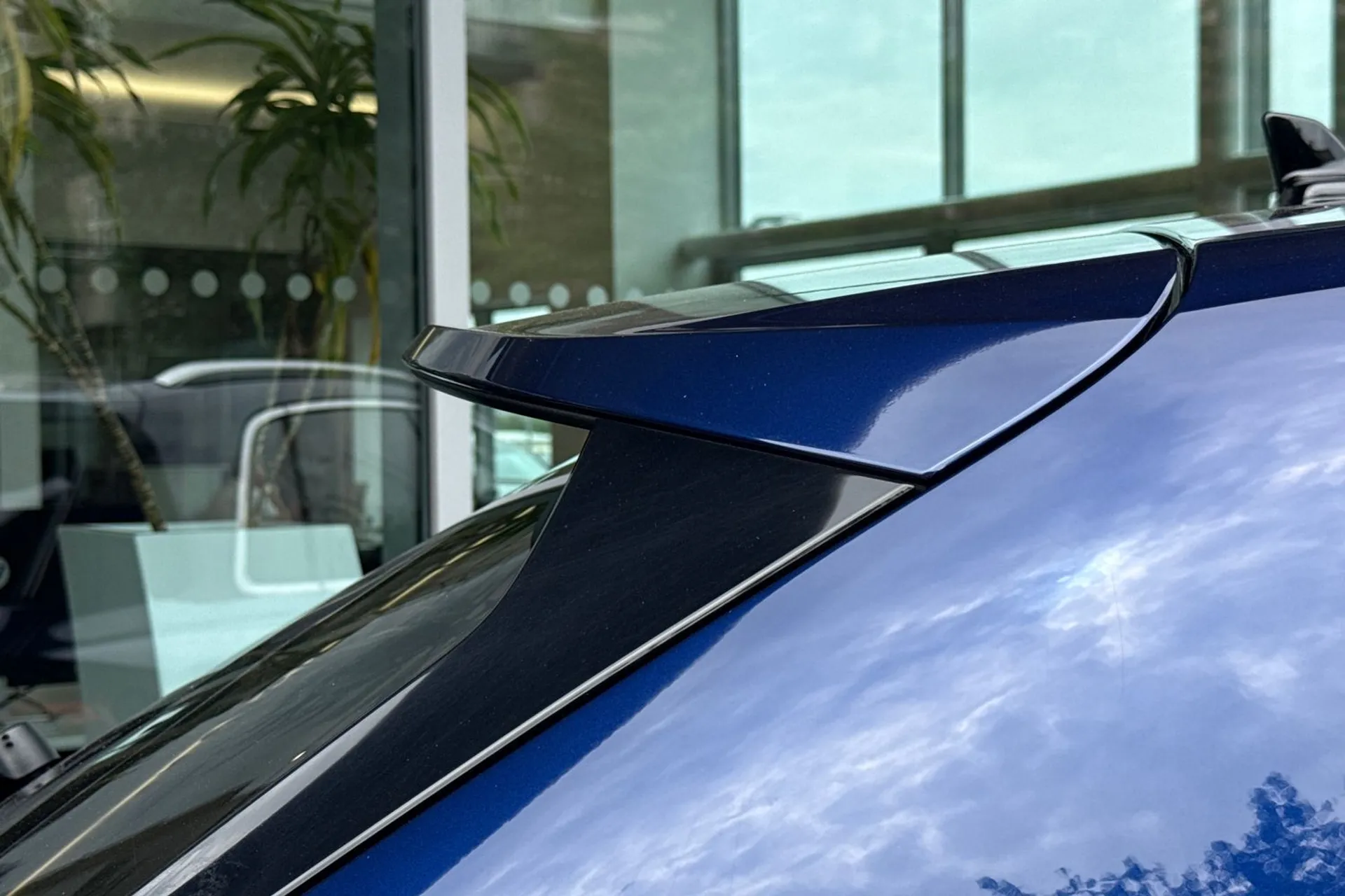 Audi Q3 thumbnail image number 14
