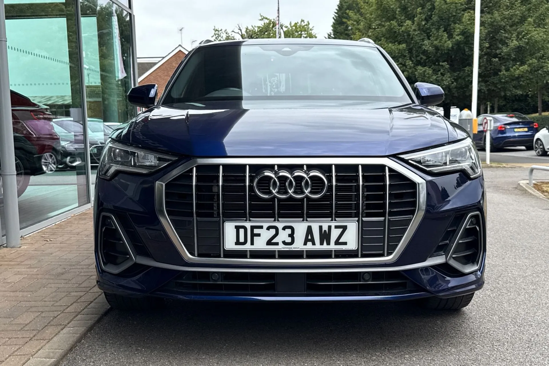 Audi Q3 thumbnail image number 11