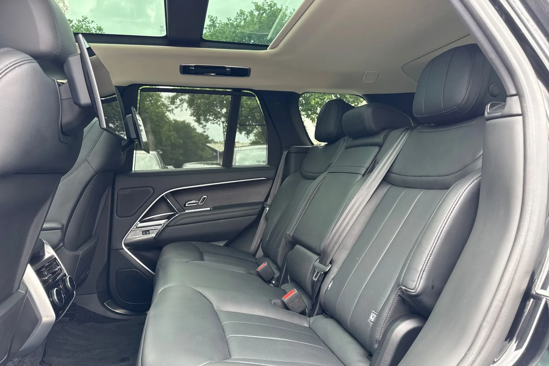 LAND ROVER RANGE ROVER thumbnail image number 57