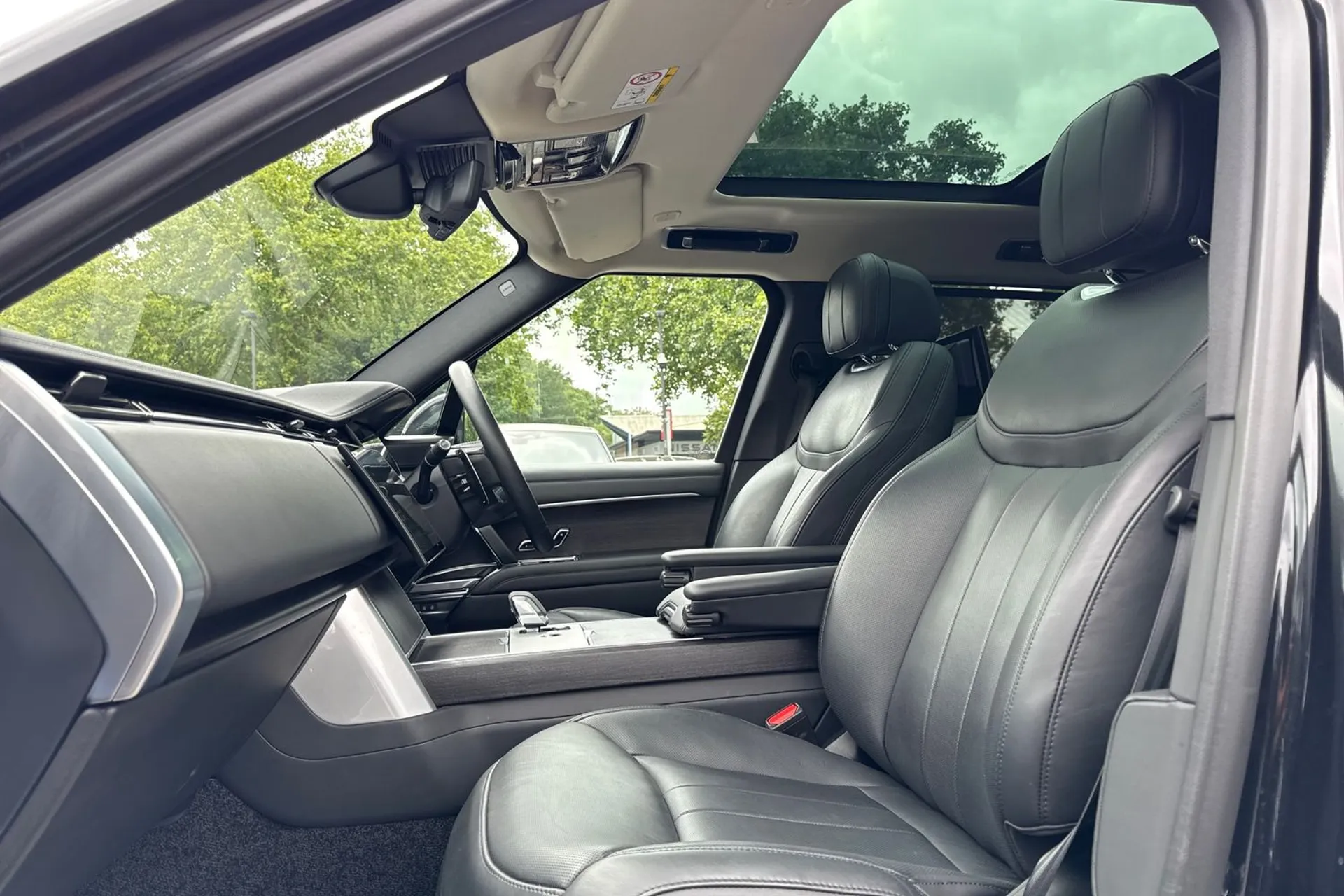 LAND ROVER RANGE ROVER thumbnail image number 61
