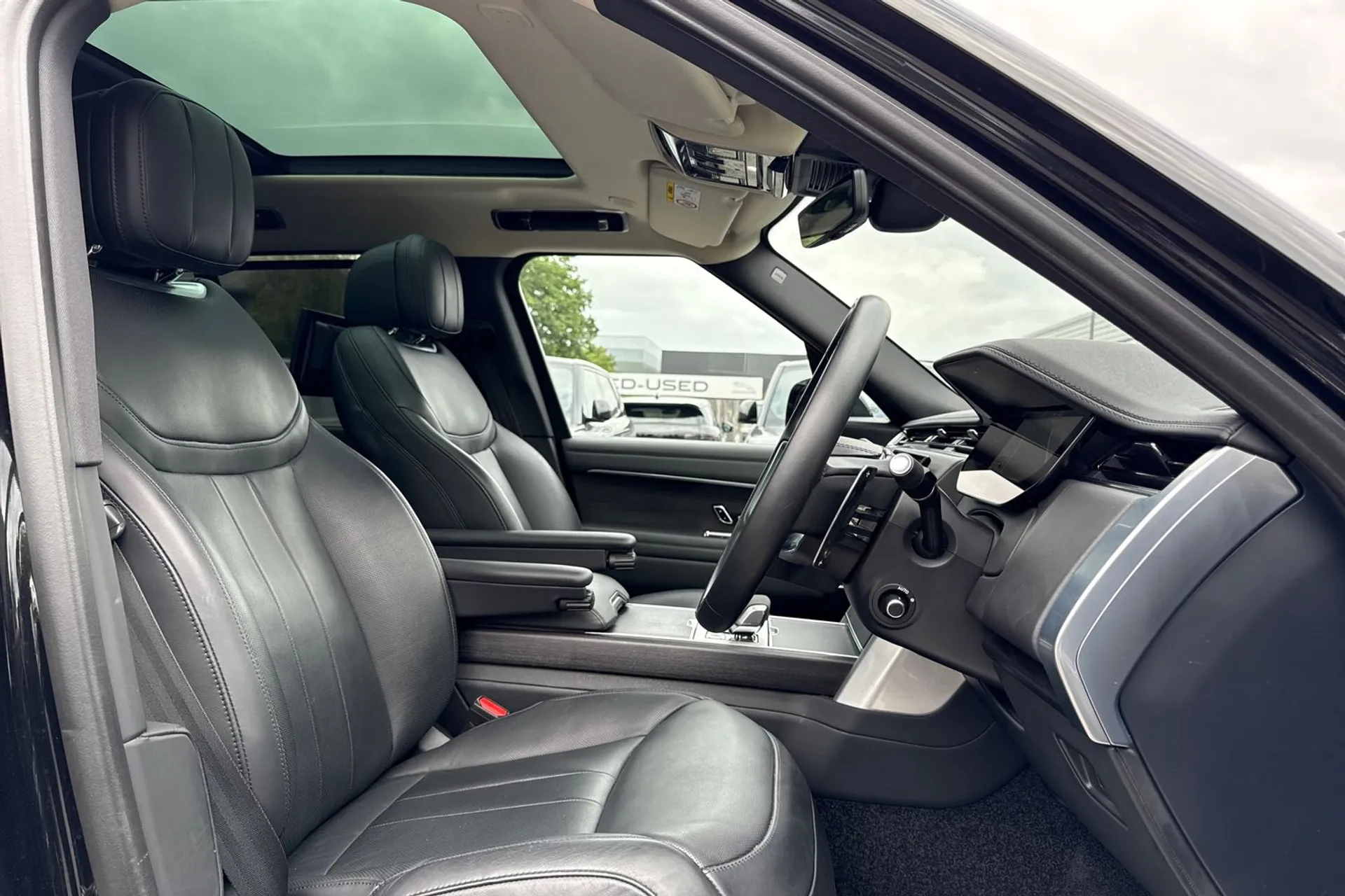 LAND ROVER RANGE ROVER thumbnail image number 59