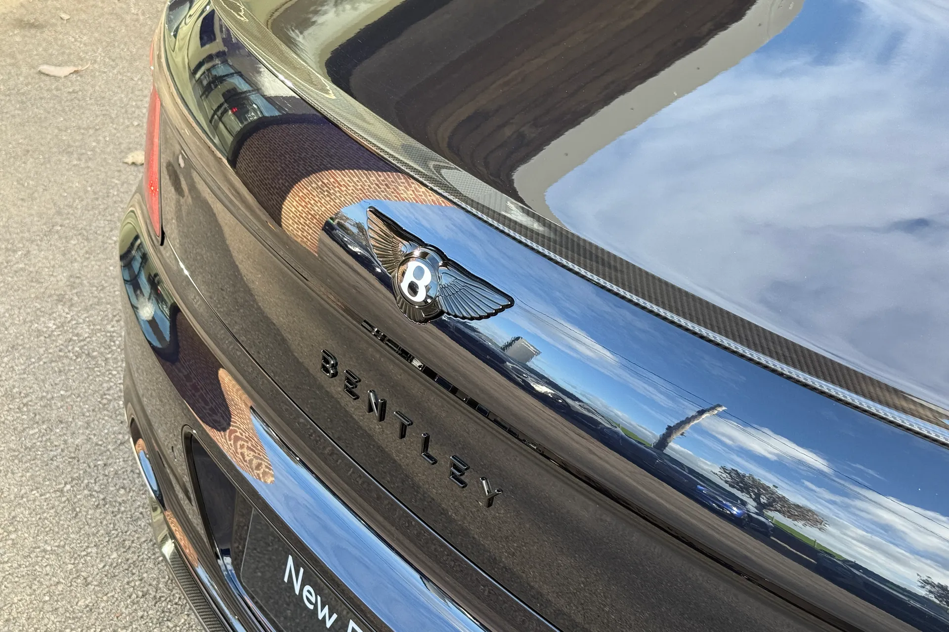 Bentley FLYING SPUR thumbnail image number 8