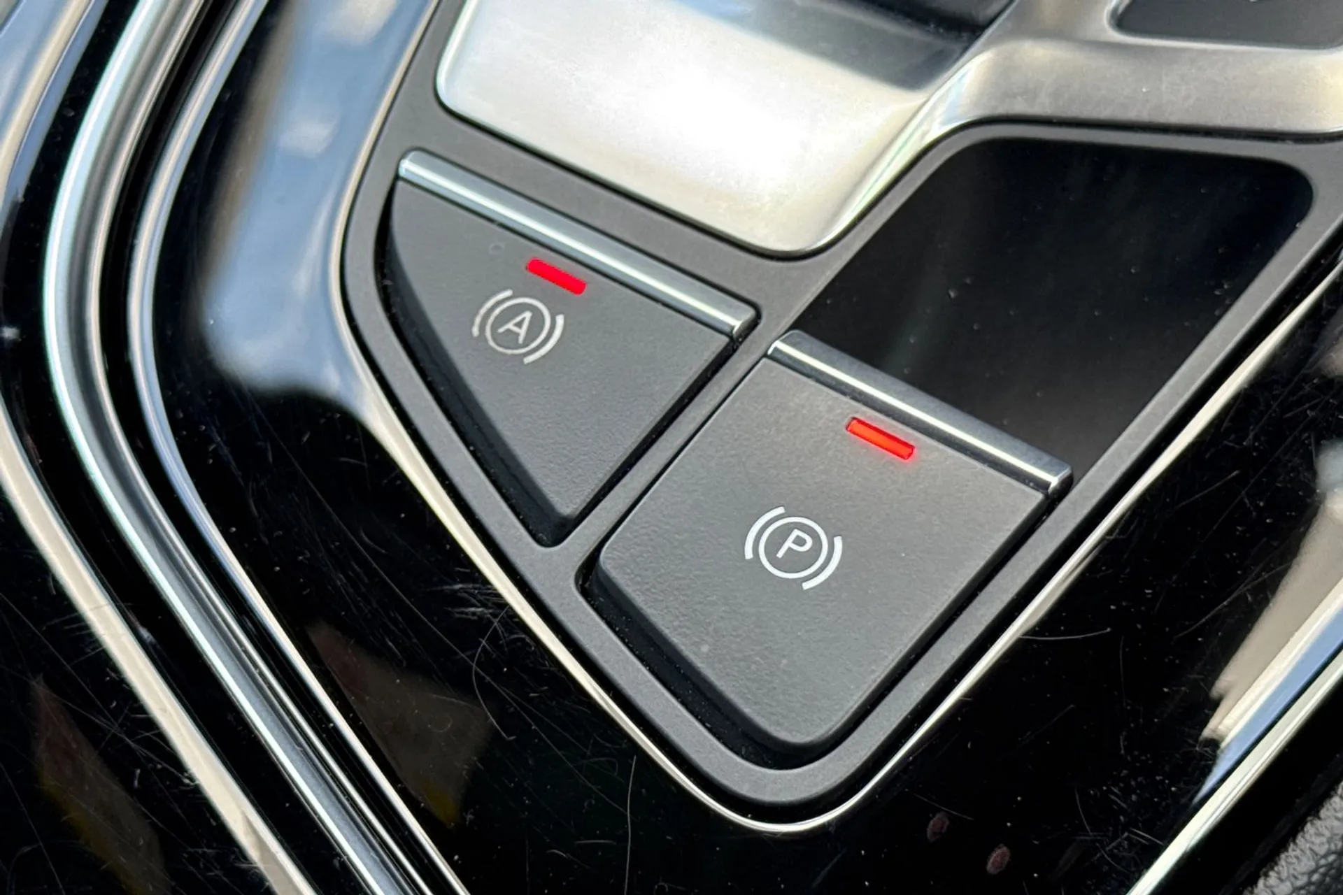 Audi A4 thumbnail image number 36