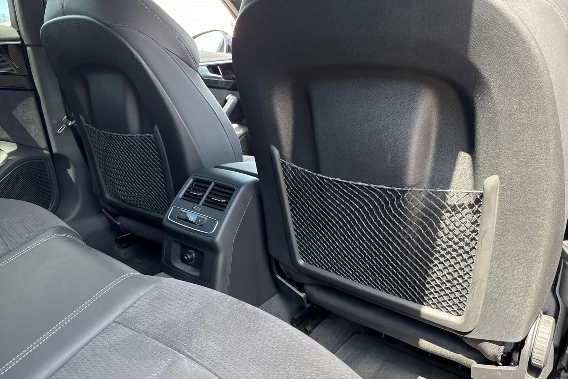 Audi A4 thumbnail image number 43