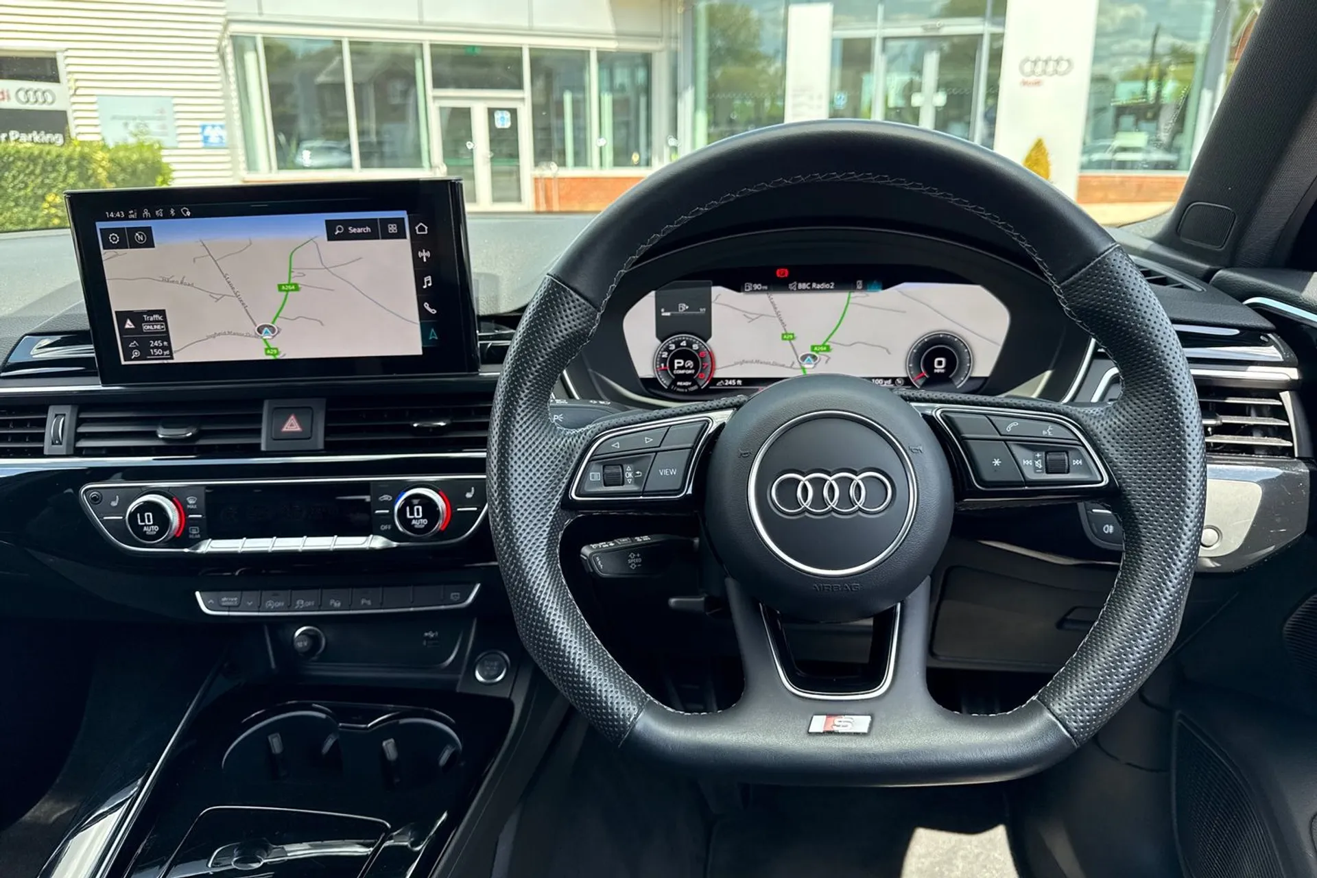 Audi A4 thumbnail image number 37