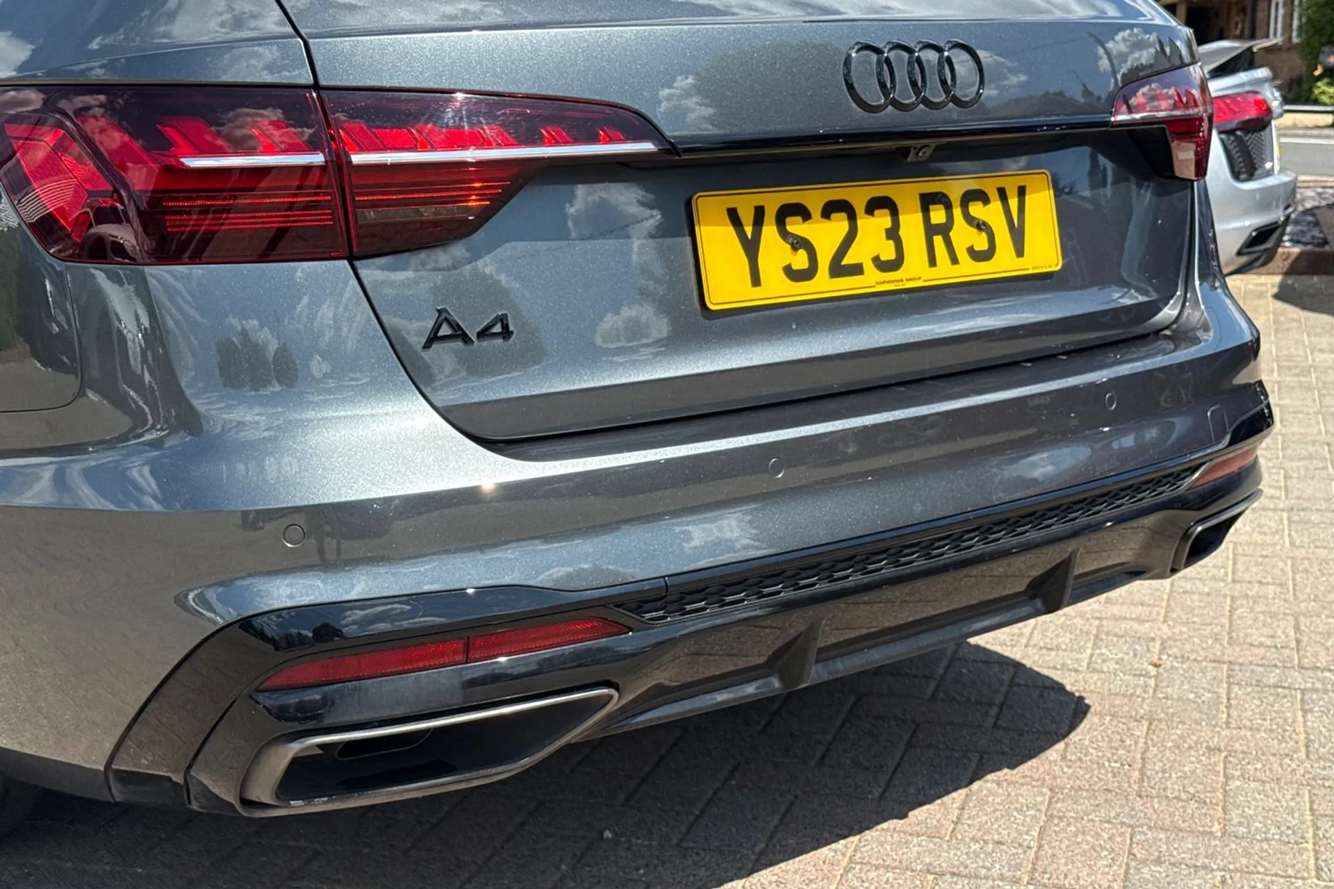 Audi A4 thumbnail image number 46