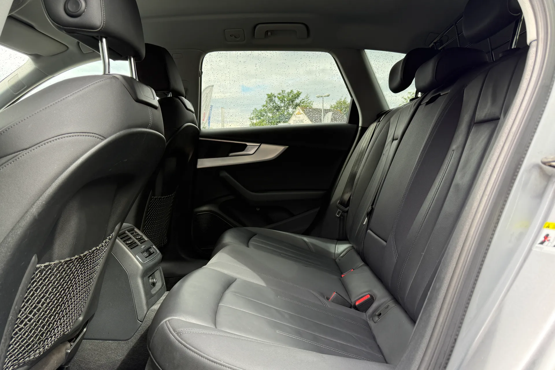 Audi A4 allroad thumbnail image number 46