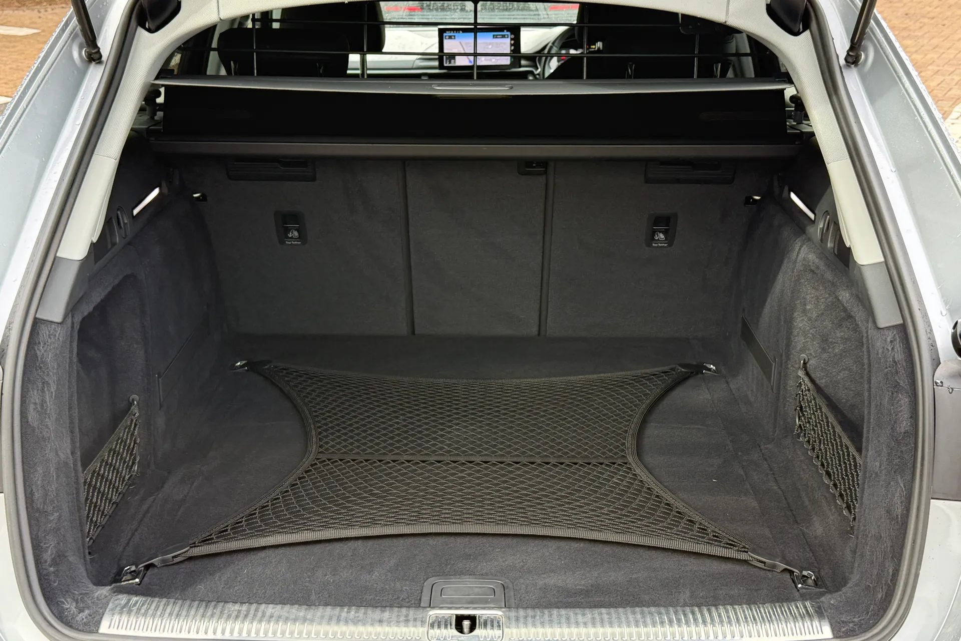 Audi A4 allroad thumbnail image number 41