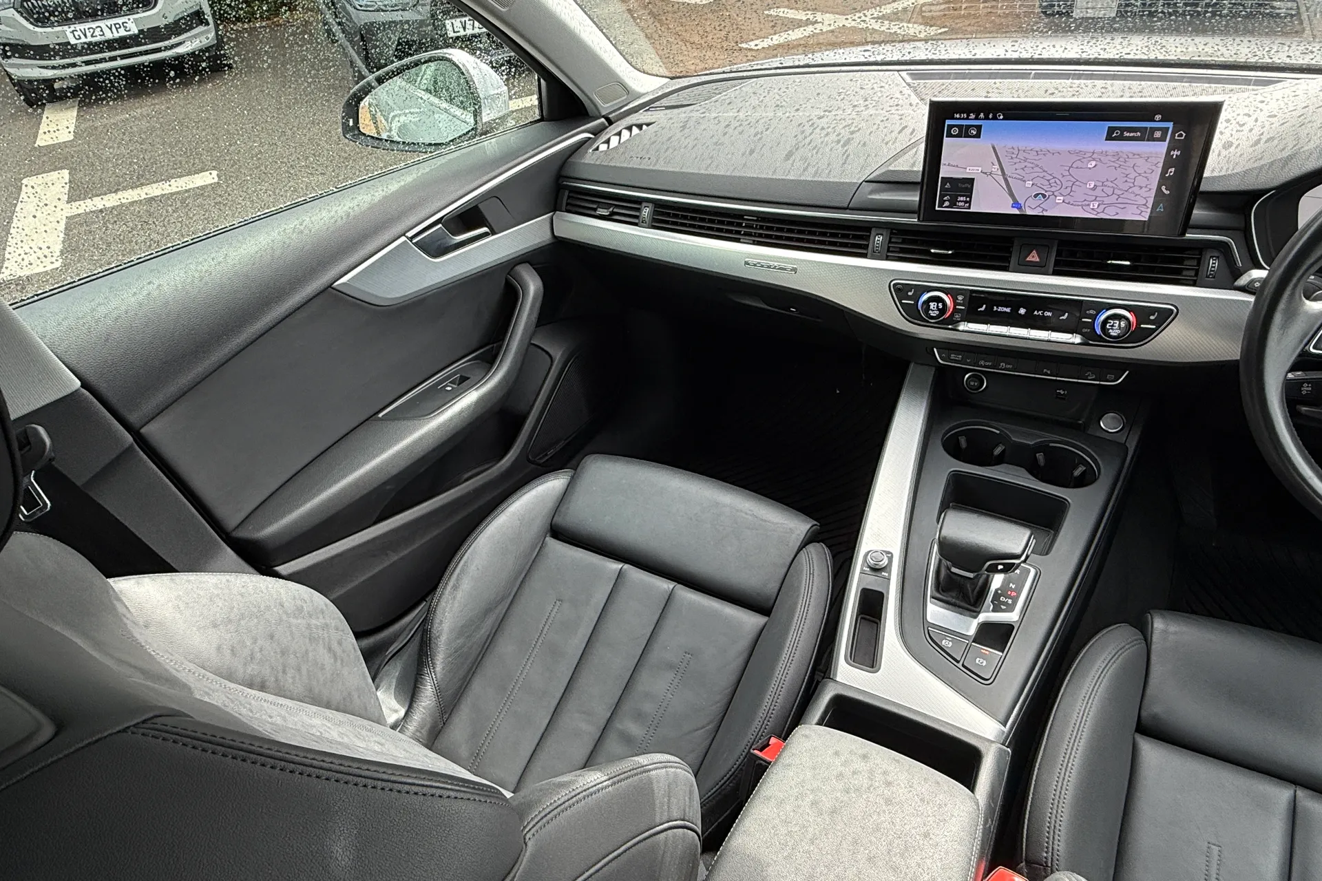 Audi A4 allroad thumbnail image number 31