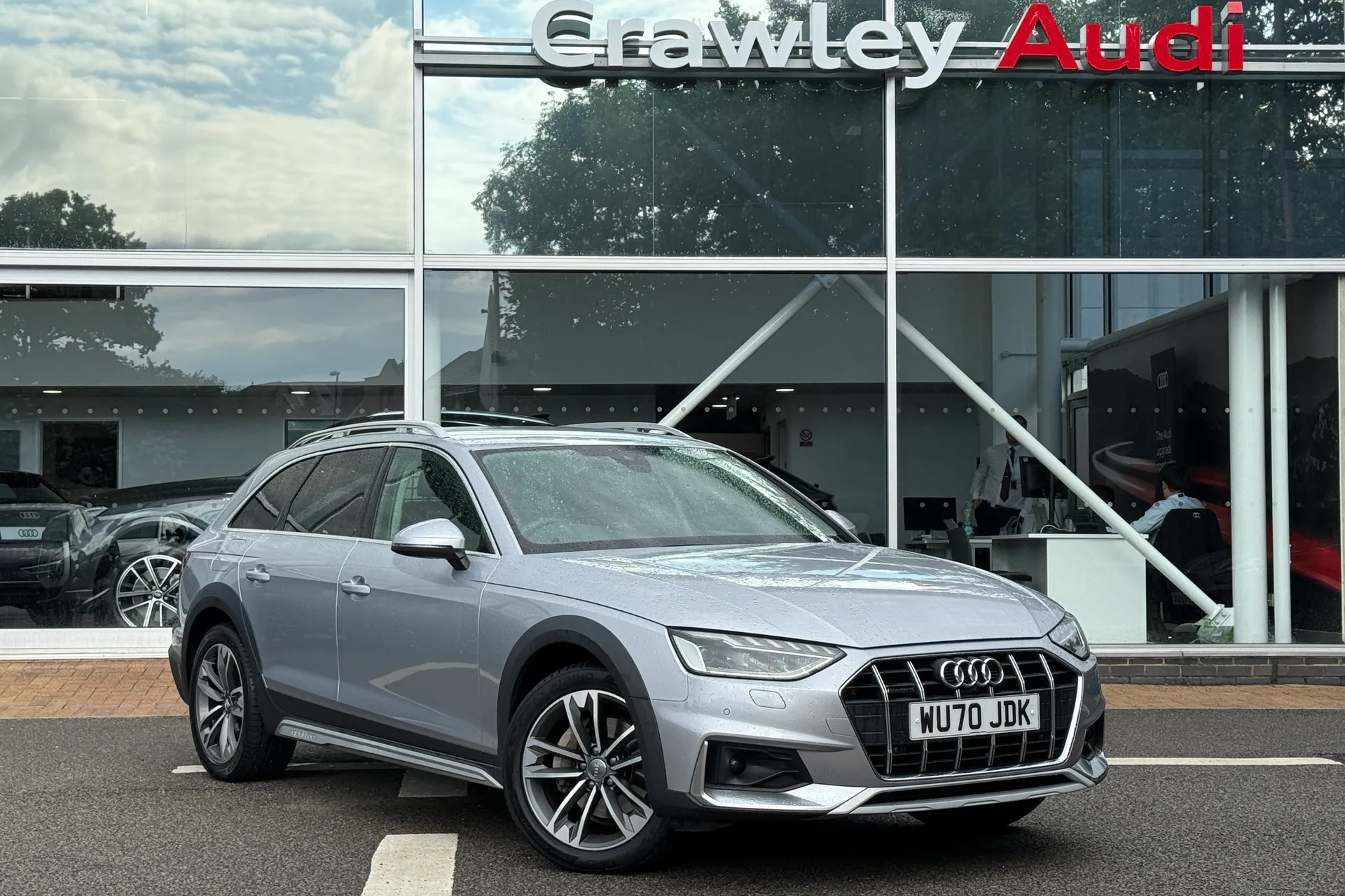 Audi A4 allroad focused image