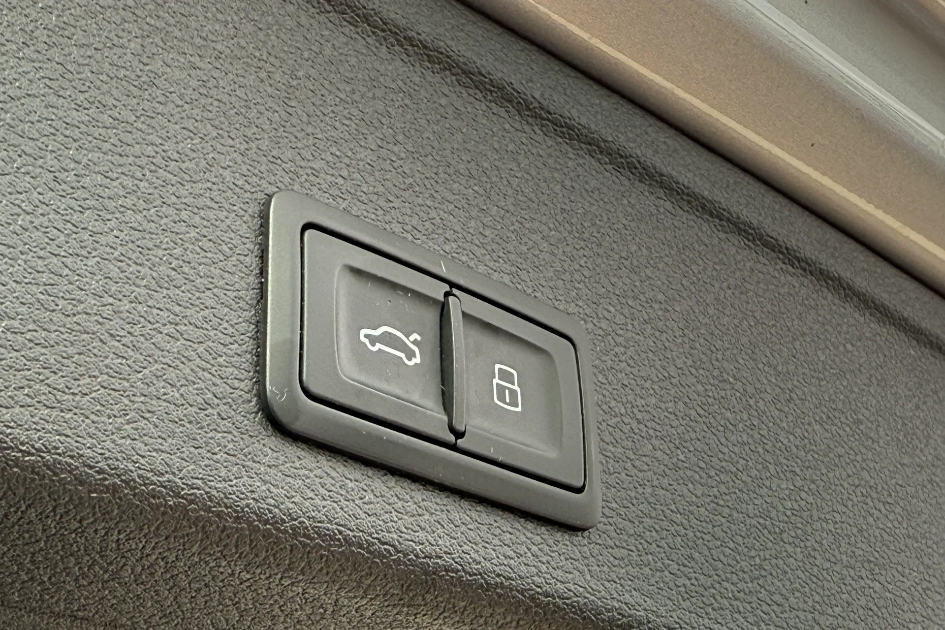 Audi A4 allroad thumbnail image number 42