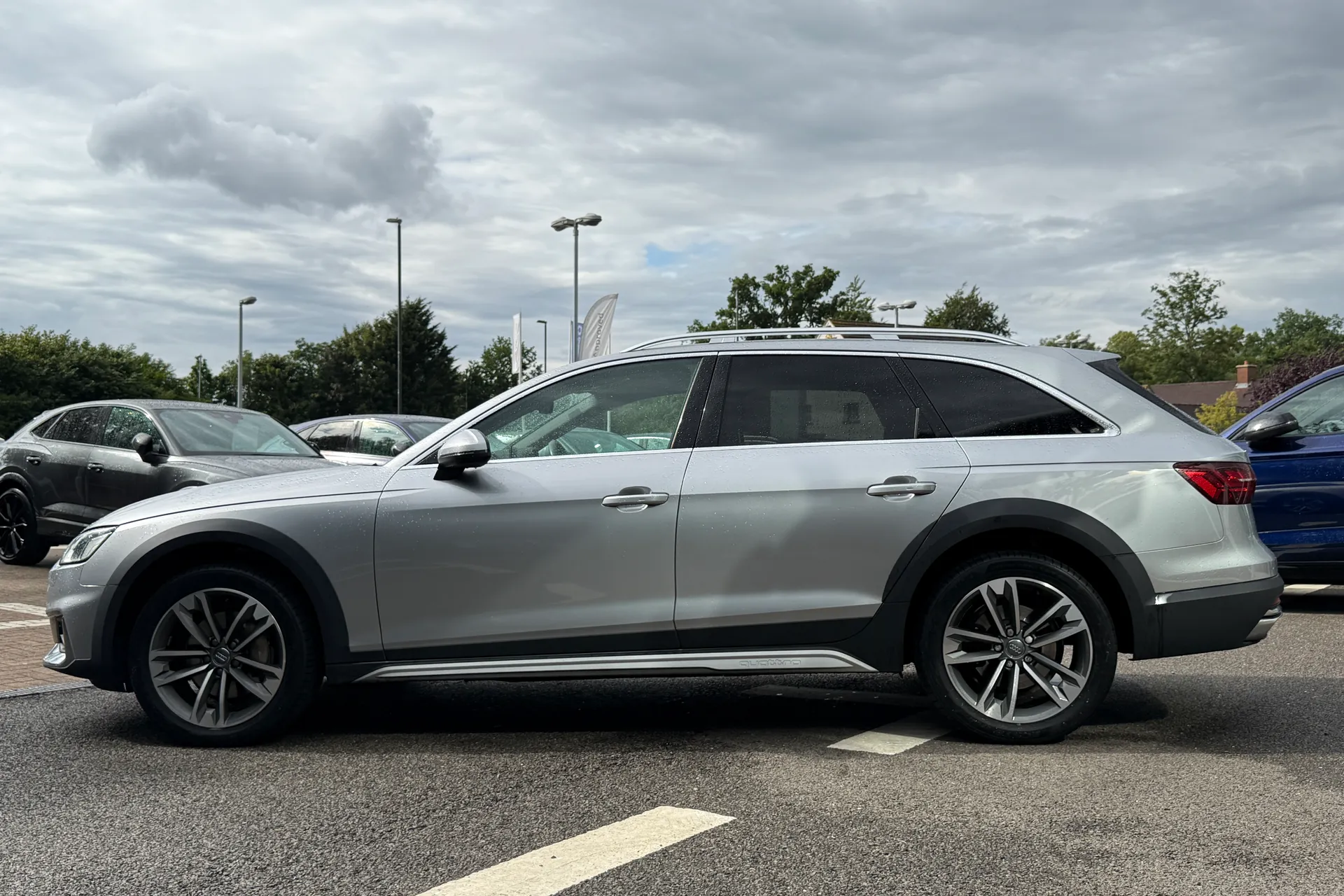 Audi A4 allroad thumbnail image number 45