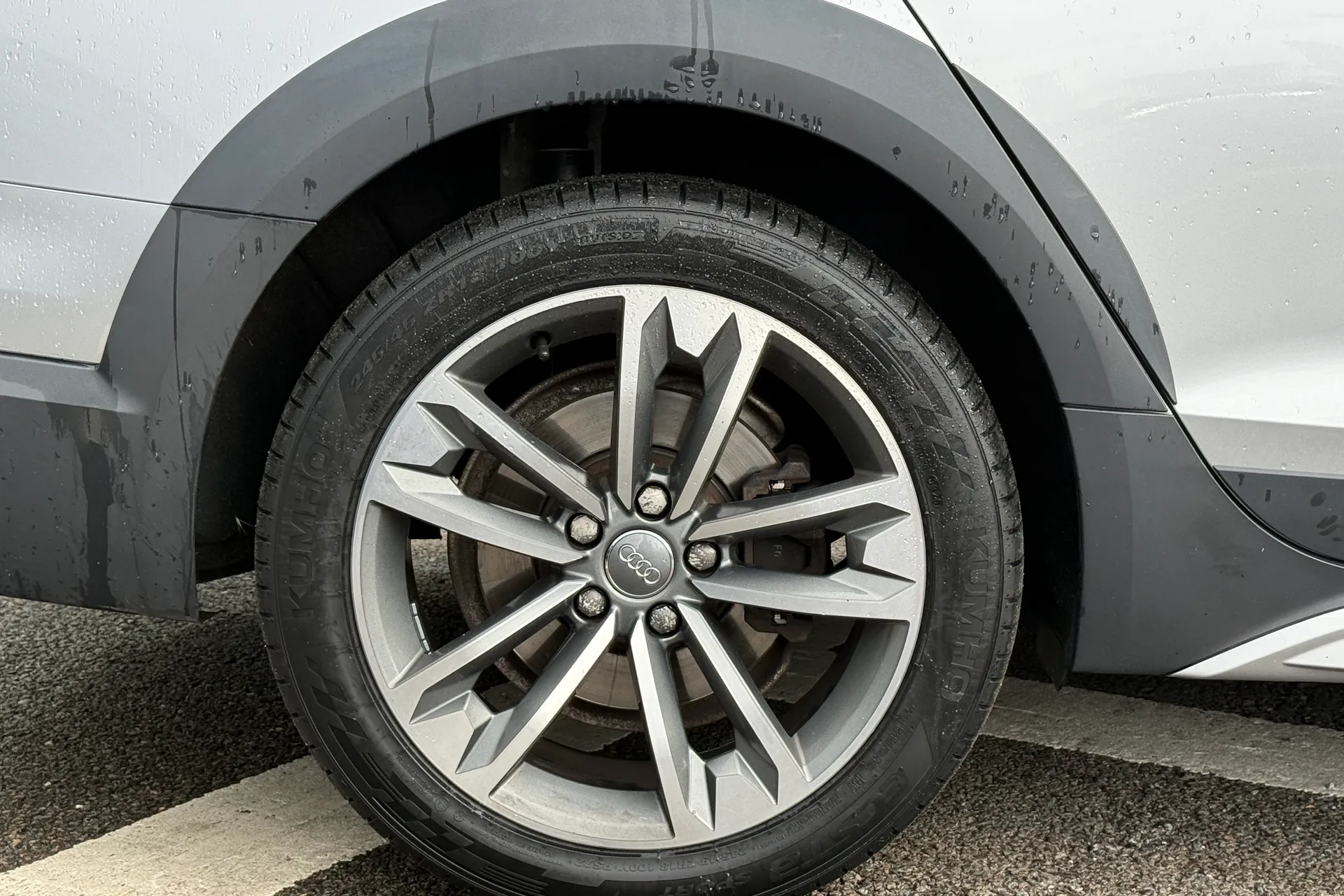 Audi A4 allroad thumbnail image number 8