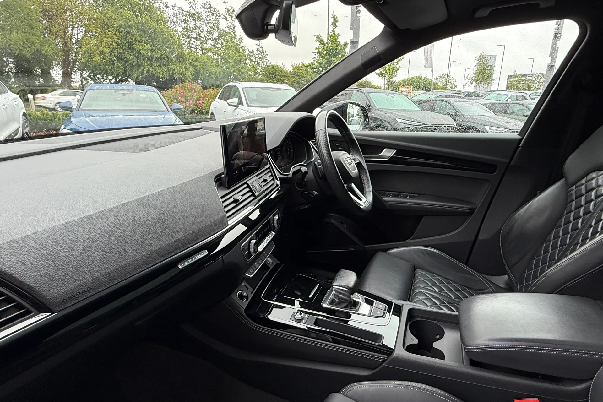 Audi Q5 thumbnail image number 24