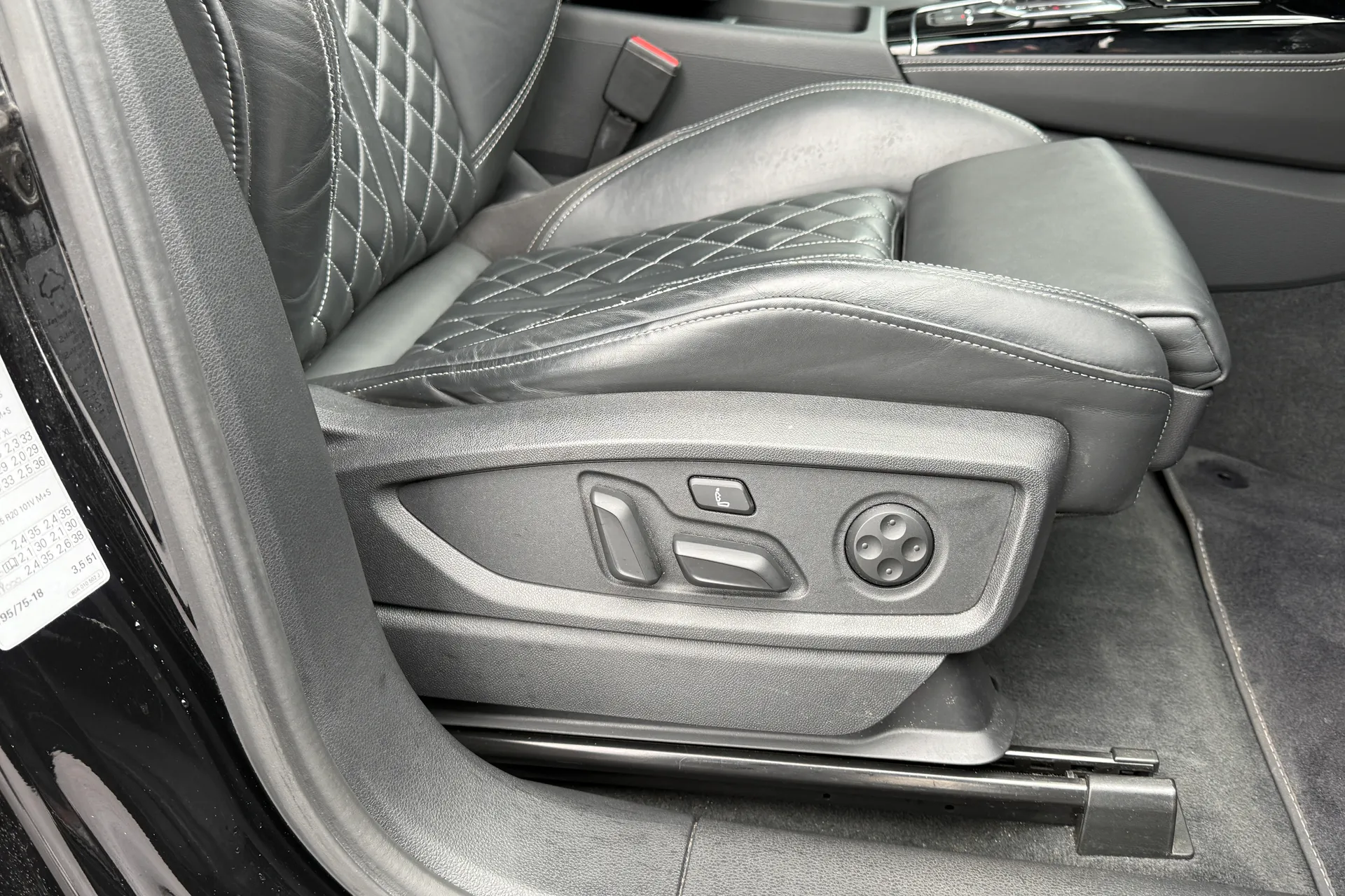 Audi Q5 thumbnail image number 41