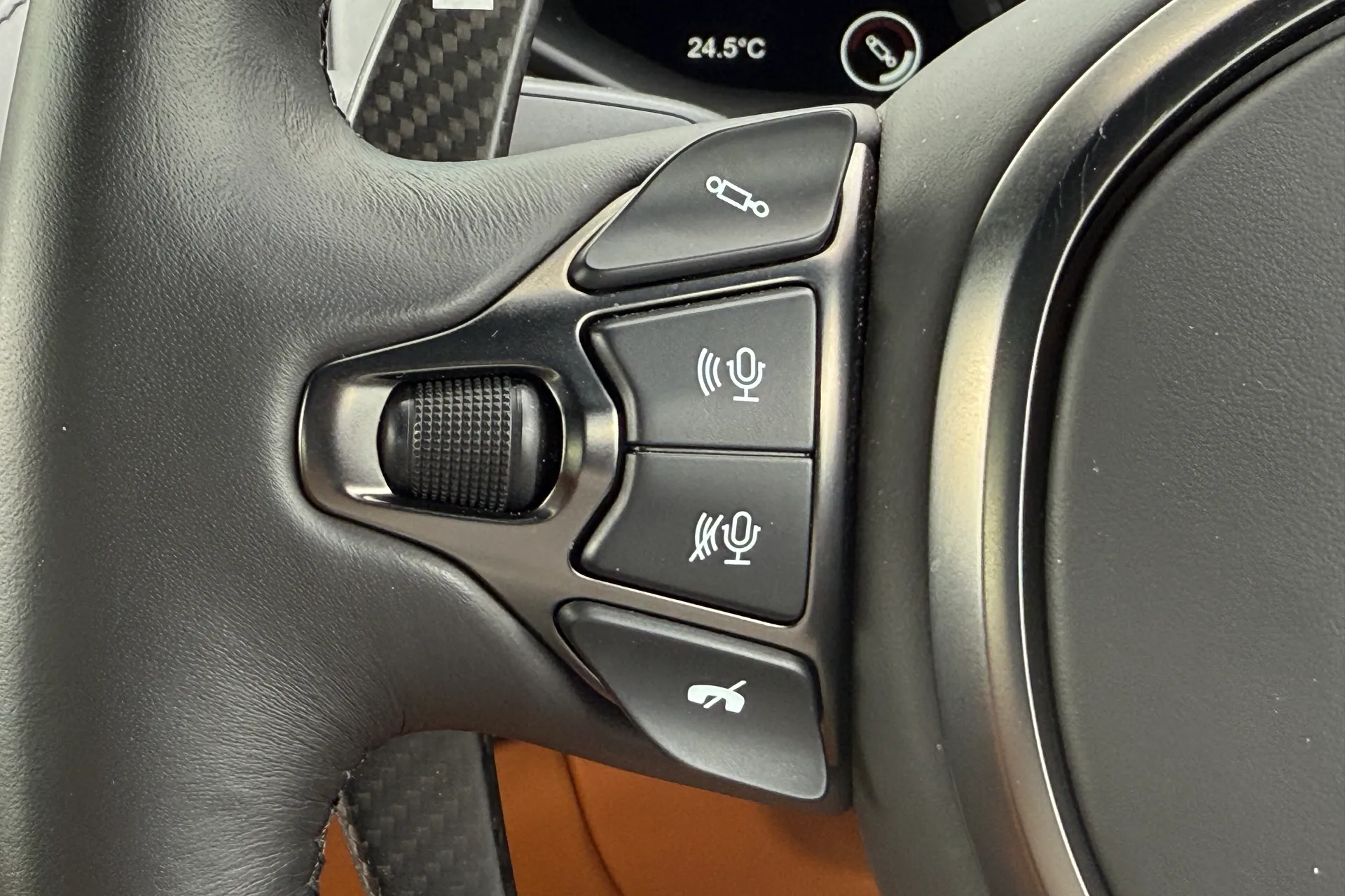 Aston Martin VANTAGE V12 ROADSTER AUTO thumbnail image number 47