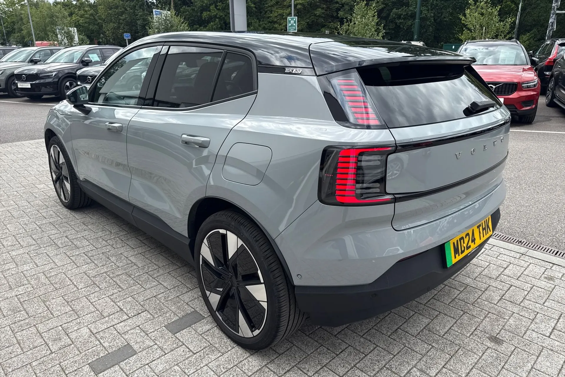 Volvo EX30 thumbnail image number 9