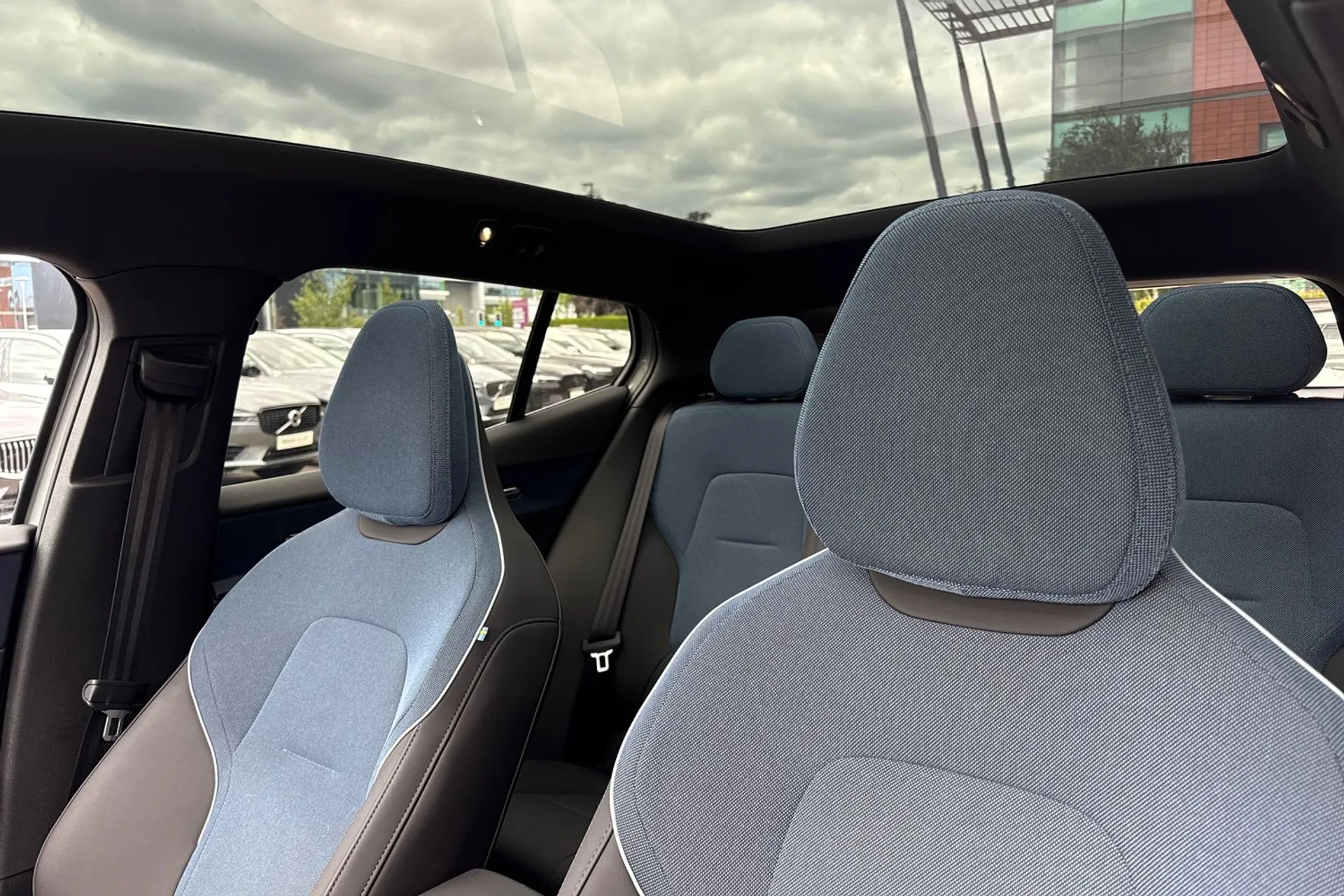 Volvo EX30 thumbnail image number 28