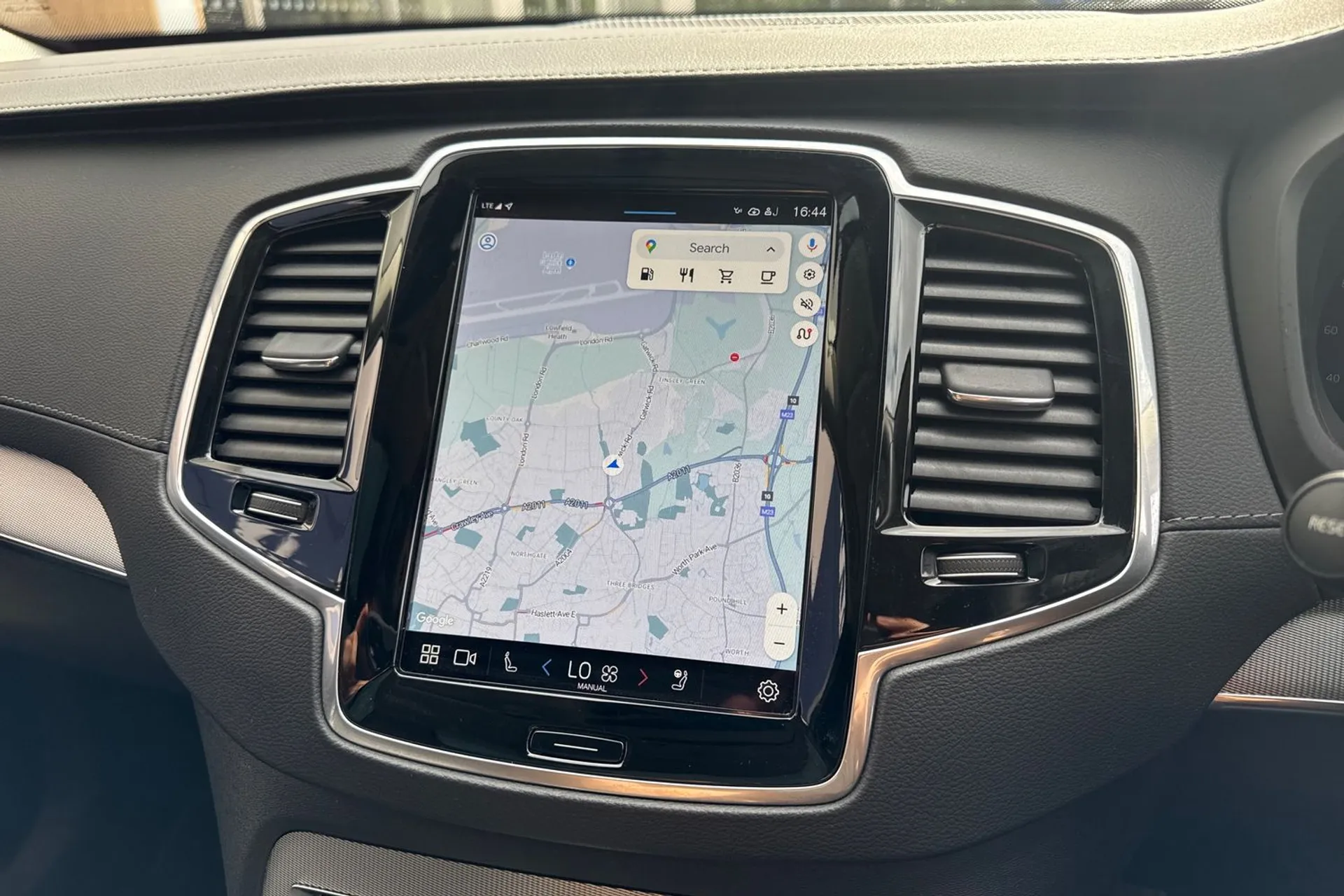 Volvo XC90 thumbnail image number 38