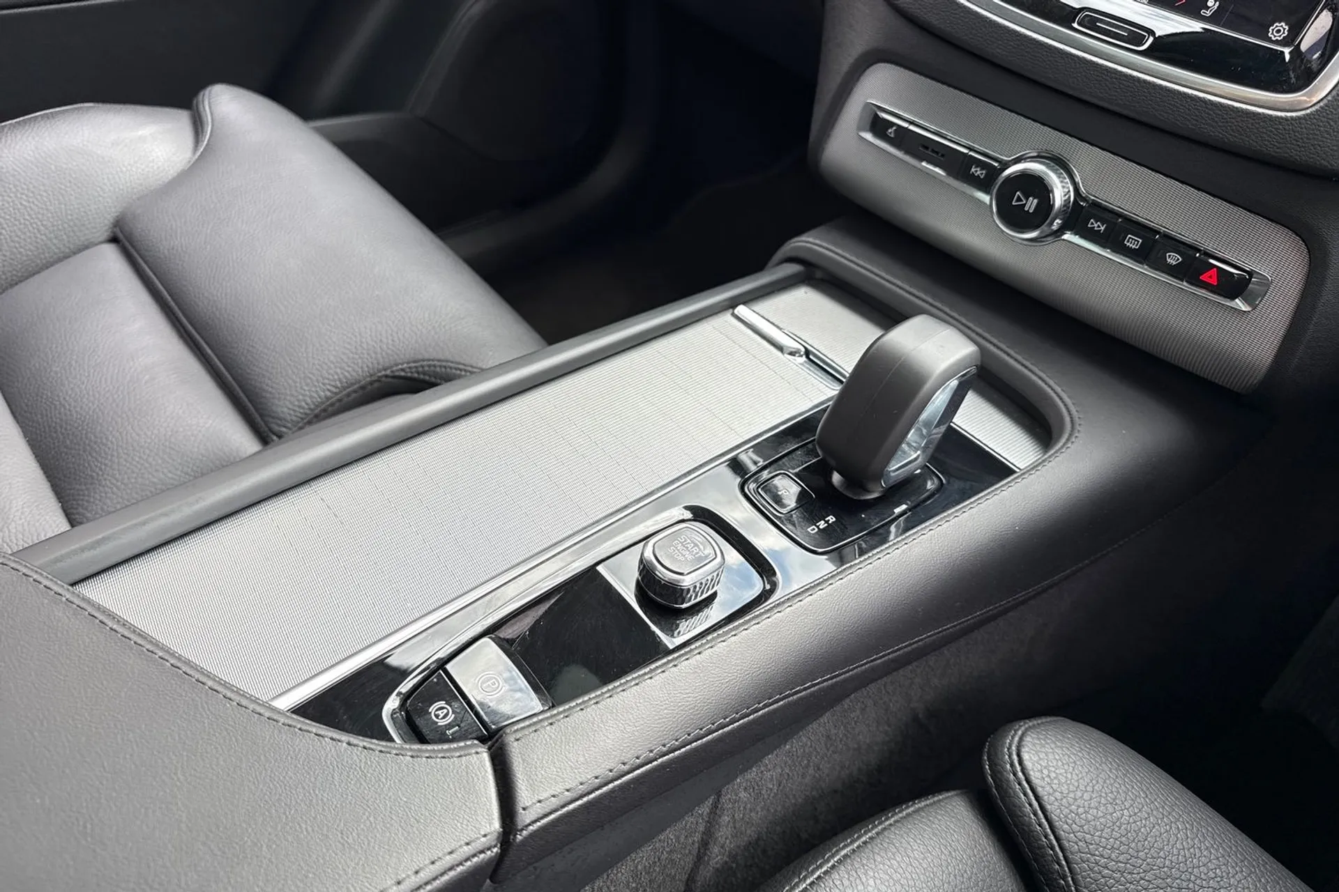 Volvo XC90 thumbnail image number 44