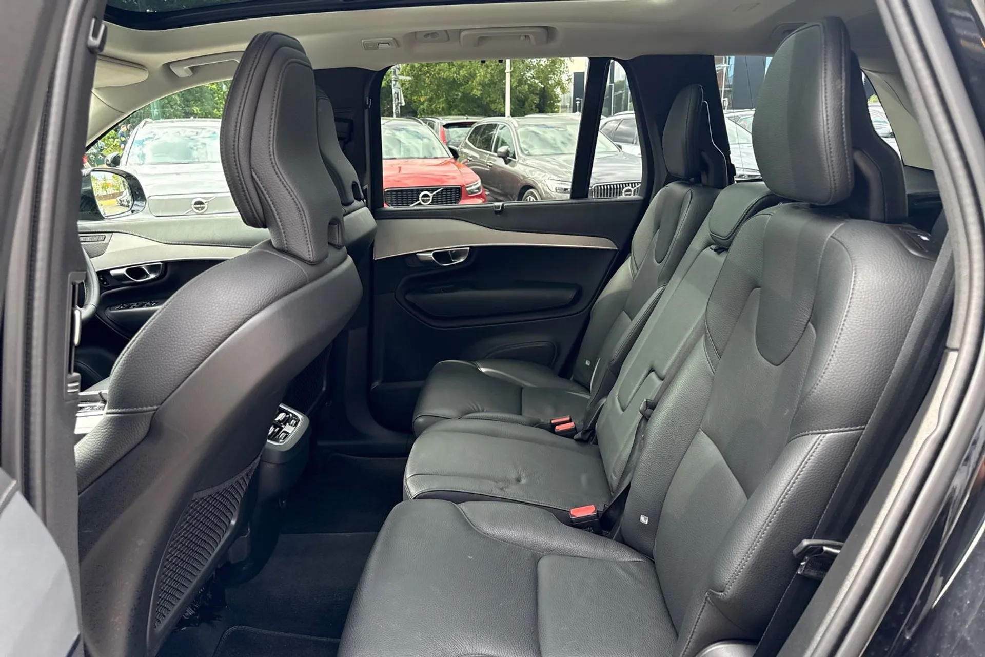 Volvo XC90 thumbnail image number 30