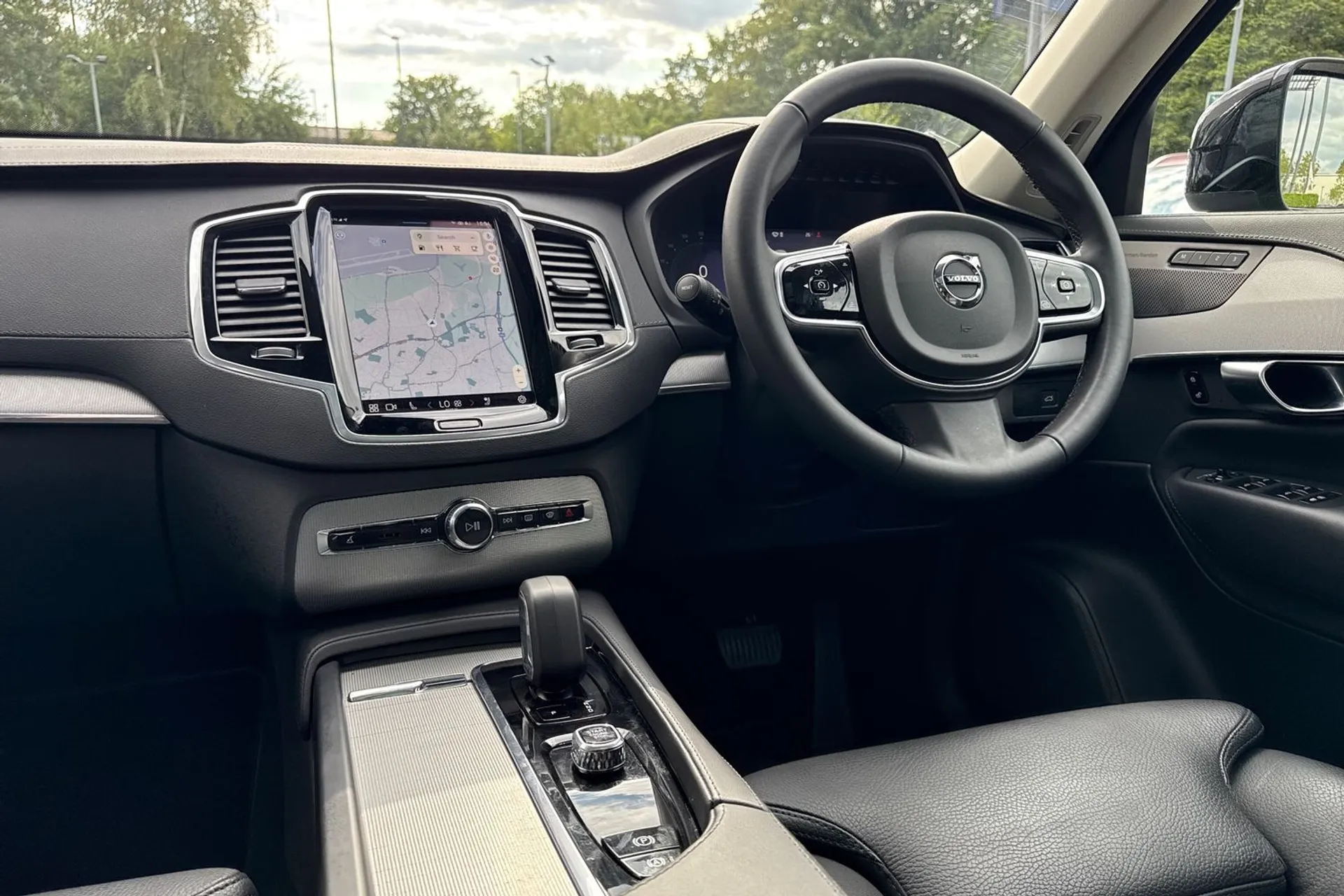 Volvo XC90 thumbnail image number 35