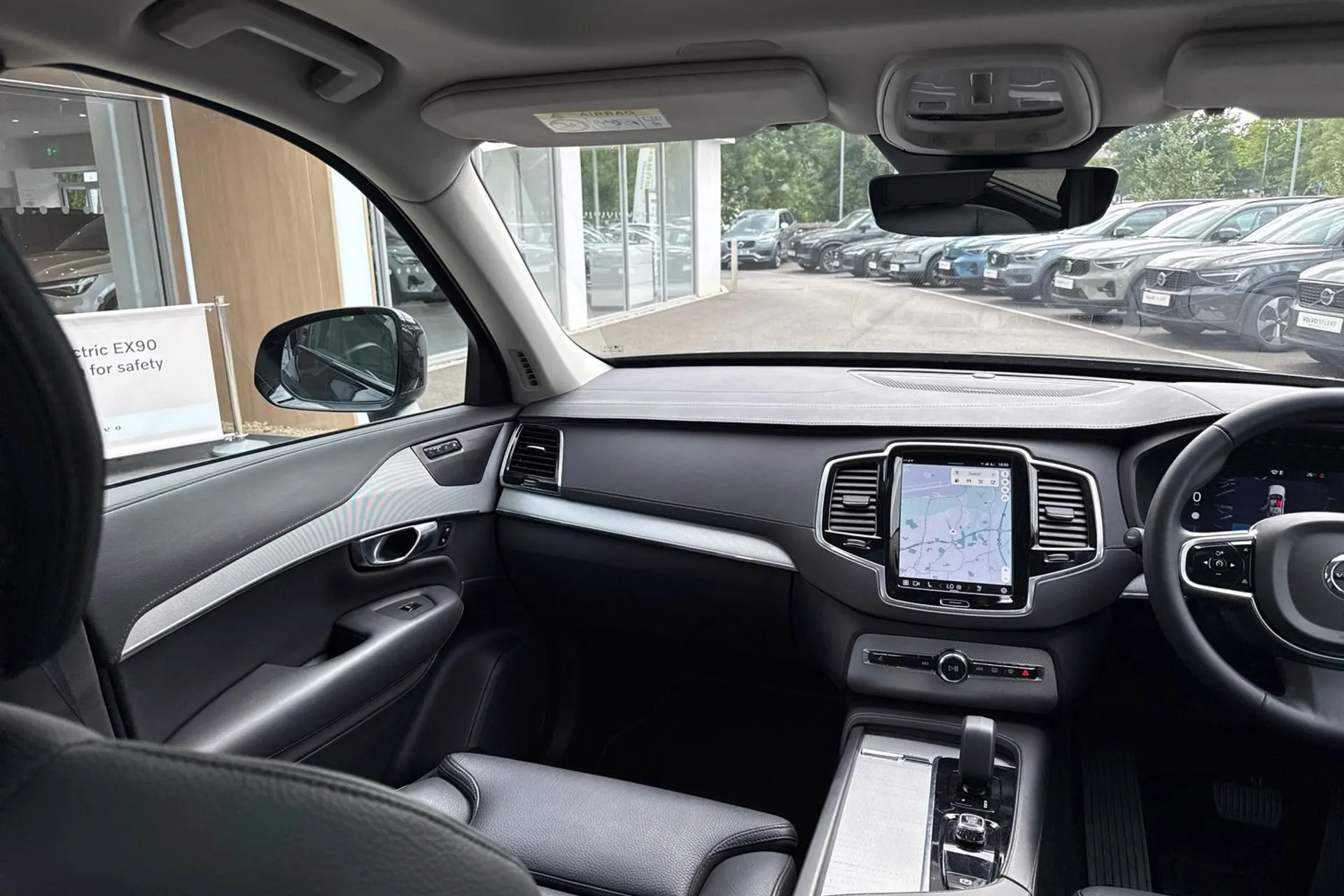 Volvo XC90 thumbnail image number 32