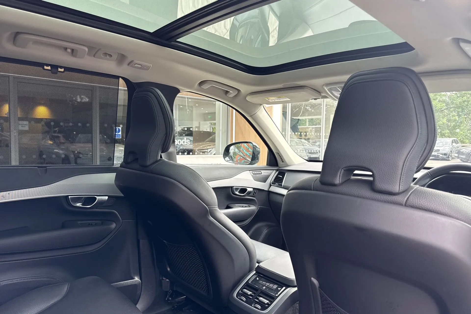 Volvo XC90 thumbnail image number 24