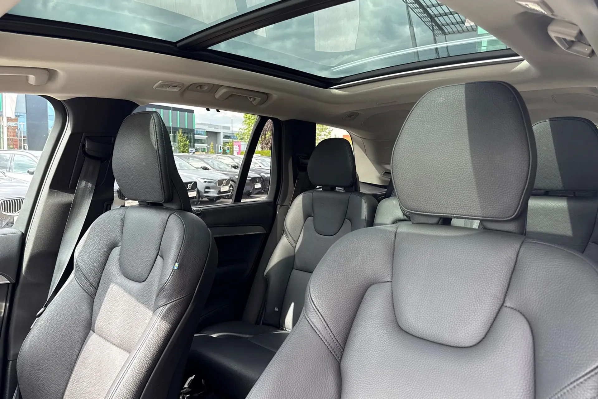 Volvo XC90 thumbnail image number 29