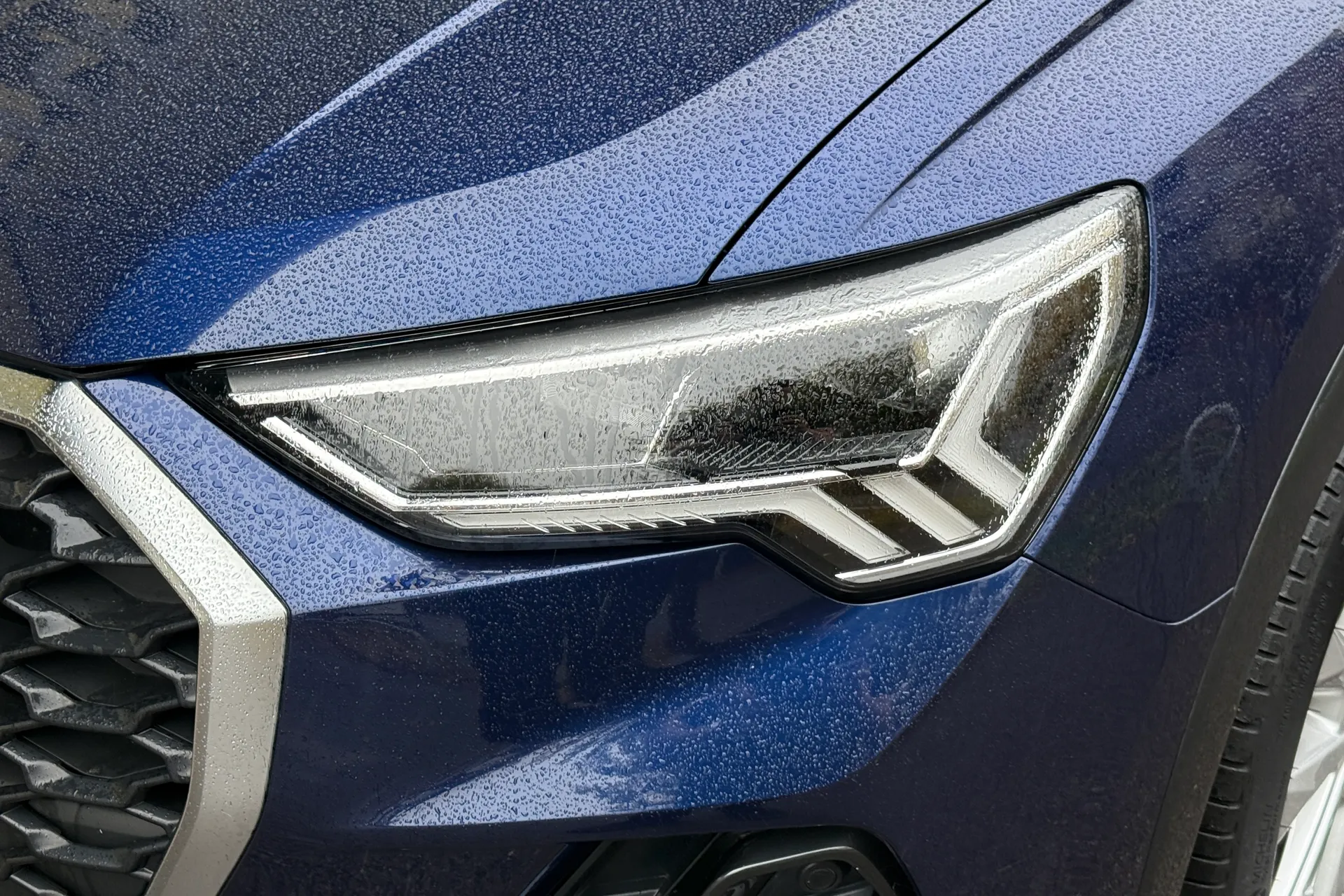 Audi Q3 thumbnail image number 26