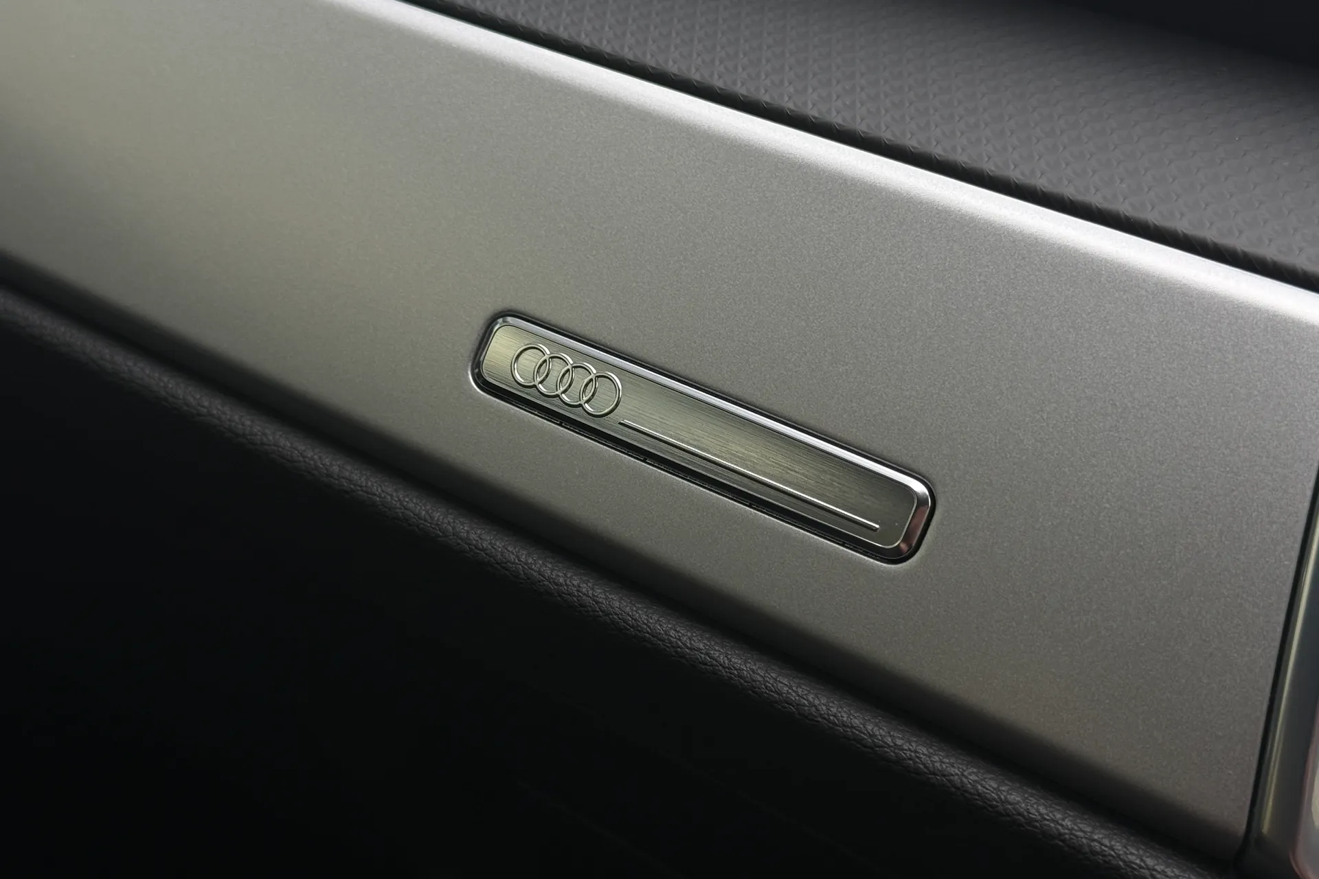 Audi Q3 thumbnail image number 58