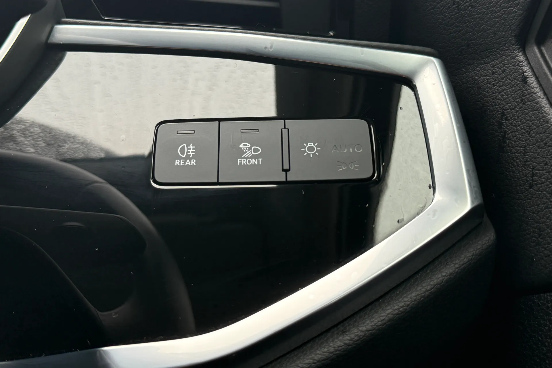 Audi Q3 thumbnail image number 61