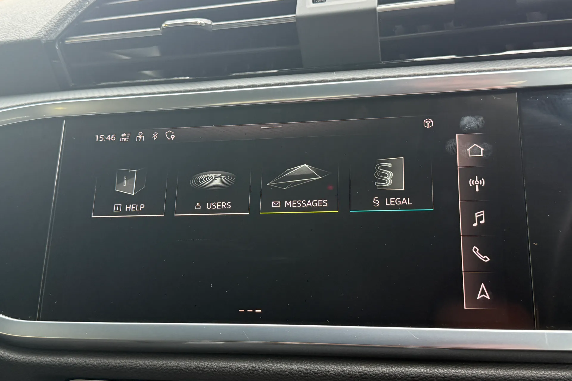 Audi Q3 thumbnail image number 46