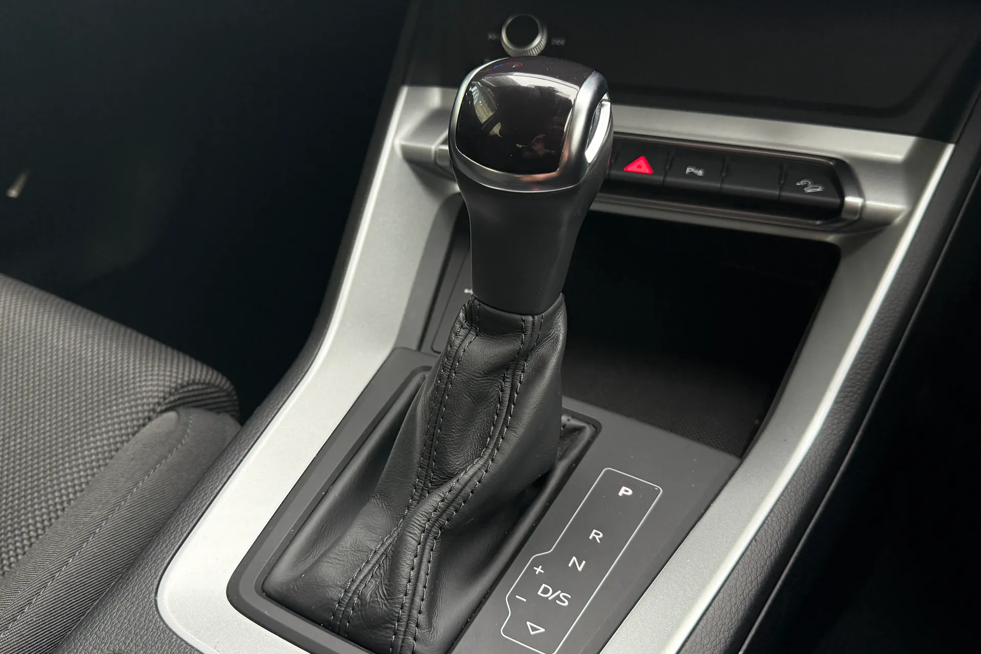 Audi Q3 thumbnail image number 53