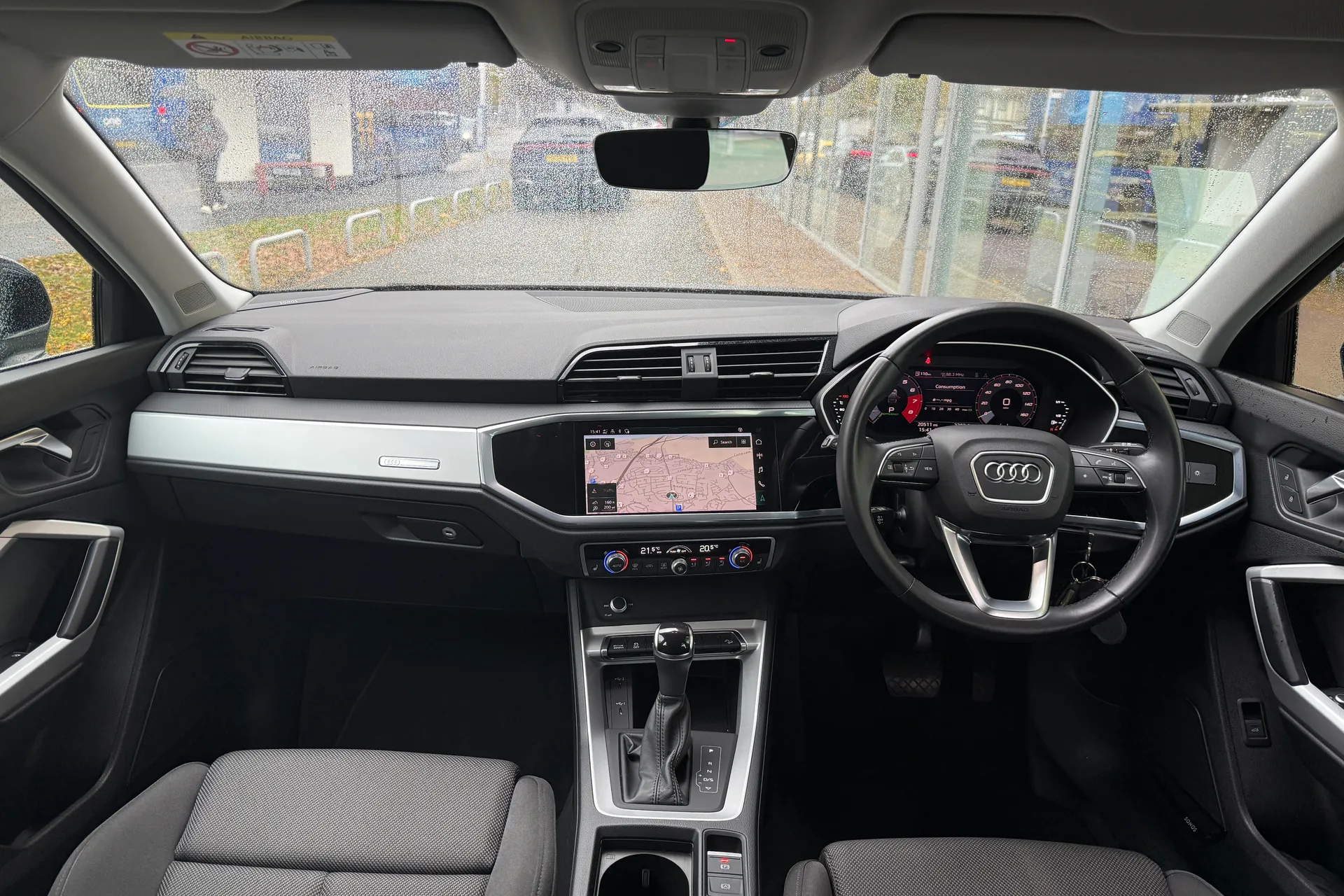 Audi Q3 thumbnail image number 3