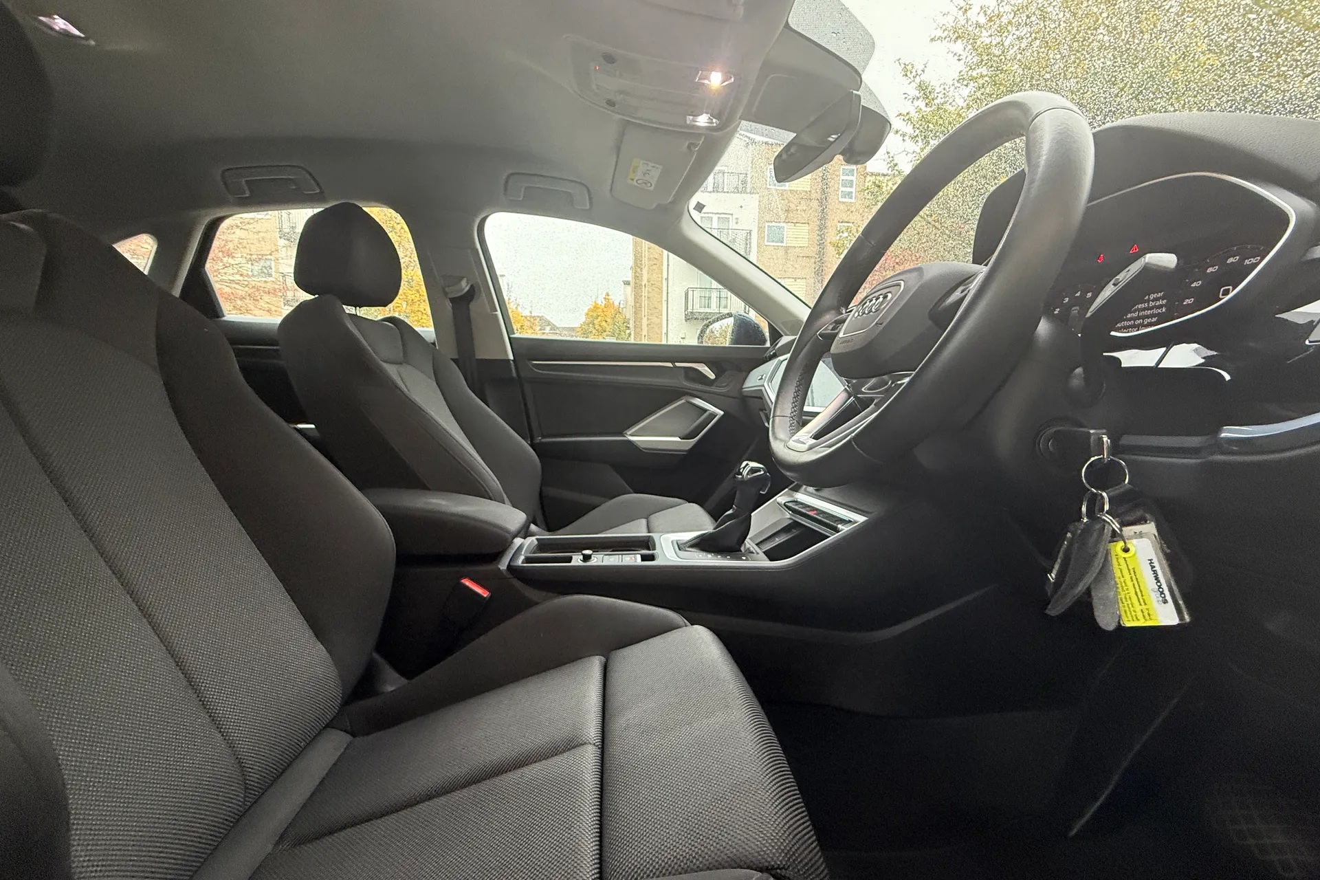 Audi Q3 thumbnail image number 9