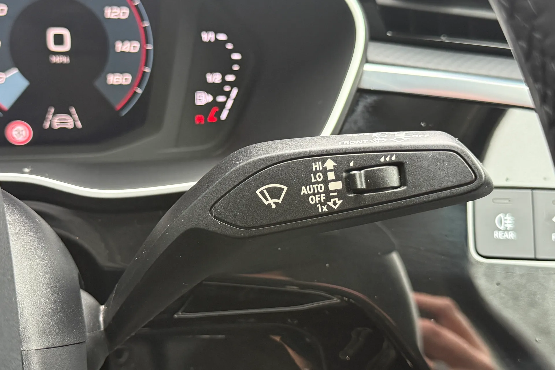 Audi Q3 thumbnail image number 39